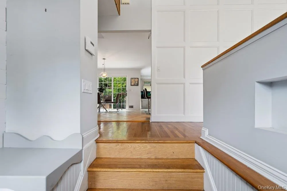 27 Delaware Avenue, Oyster Bay, NY, 5 Bedrooms Bedrooms, 9 Rooms Rooms,3 BathroomsBathrooms,Residential,For Rent,Delaware,0,1042605 27 Delaware Avenue, Oyster Bay, NY, 5 Bedrooms Bedrooms, 9 Rooms Rooms,3 BathroomsBathrooms,Residential,For Rent,Delaware,0,1042605