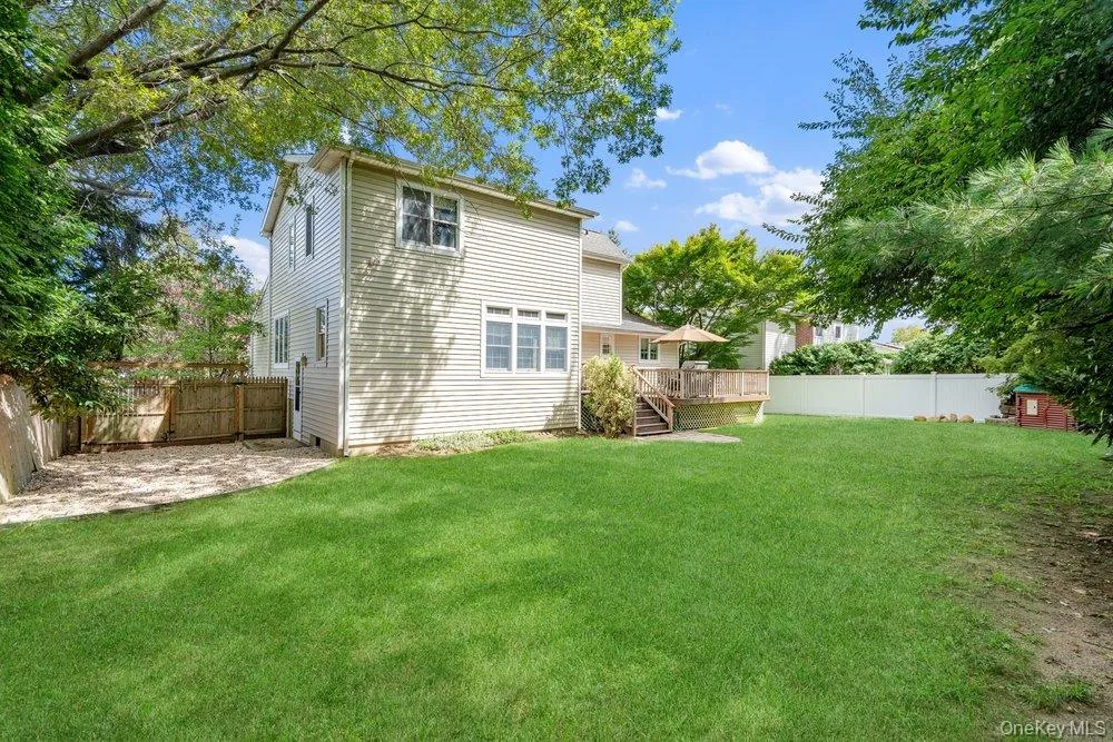 27 Delaware Avenue, Oyster Bay, NY, 5 Bedrooms Bedrooms, 9 Rooms Rooms,3 BathroomsBathrooms,Residential,For Rent,Delaware,0,1042605 27 Delaware Avenue, Oyster Bay, NY, 5 Bedrooms Bedrooms, 9 Rooms Rooms,3 BathroomsBathrooms,Residential,For Rent,Delaware,0,1042605