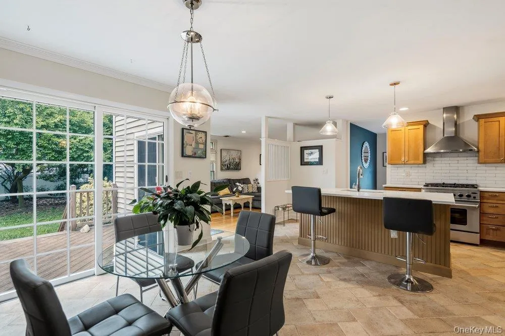 27 Delaware Avenue, Oyster Bay, NY, 5 Bedrooms Bedrooms, 9 Rooms Rooms,3 BathroomsBathrooms,Residential,For Rent,Delaware,0,1042605 27 Delaware Avenue, Oyster Bay, NY, 5 Bedrooms Bedrooms, 9 Rooms Rooms,3 BathroomsBathrooms,Residential,For Rent,Delaware,0,1042605