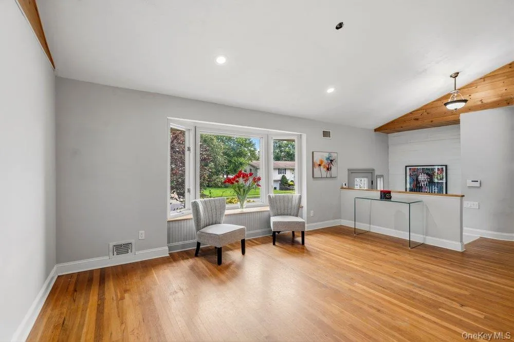 27 Delaware Avenue, Oyster Bay, NY, 5 Bedrooms Bedrooms, 9 Rooms Rooms,3 BathroomsBathrooms,Residential,For Rent,Delaware,0,1042605 27 Delaware Avenue, Oyster Bay, NY, 5 Bedrooms Bedrooms, 9 Rooms Rooms,3 BathroomsBathrooms,Residential,For Rent,Delaware,0,1042605