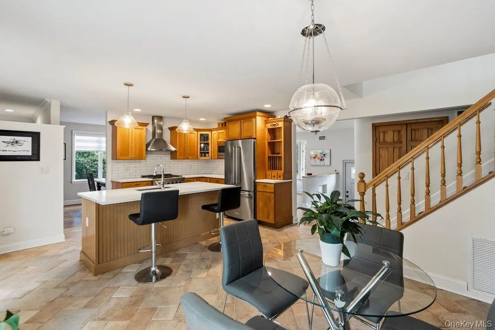 27 Delaware Avenue, Oyster Bay, NY, 5 Bedrooms Bedrooms, 9 Rooms Rooms,3 BathroomsBathrooms,Residential,For Rent,Delaware,0,1042605 27 Delaware Avenue, Oyster Bay, NY, 5 Bedrooms Bedrooms, 9 Rooms Rooms,3 BathroomsBathrooms,Residential,For Rent,Delaware,0,1042605