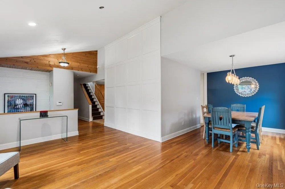 27 Delaware Avenue, Oyster Bay, NY, 5 Bedrooms Bedrooms, 9 Rooms Rooms,3 BathroomsBathrooms,Residential,For Rent,Delaware,0,1042605 27 Delaware Avenue, Oyster Bay, NY, 5 Bedrooms Bedrooms, 9 Rooms Rooms,3 BathroomsBathrooms,Residential,For Rent,Delaware,0,1042605