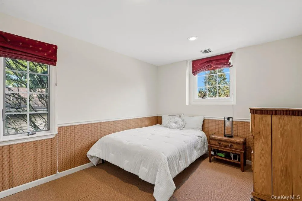 27 Delaware Avenue, Oyster Bay, NY, 5 Bedrooms Bedrooms, 9 Rooms Rooms,3 BathroomsBathrooms,Residential,For Rent,Delaware,0,1042605 27 Delaware Avenue, Oyster Bay, NY, 5 Bedrooms Bedrooms, 9 Rooms Rooms,3 BathroomsBathrooms,Residential,For Rent,Delaware,0,1042605