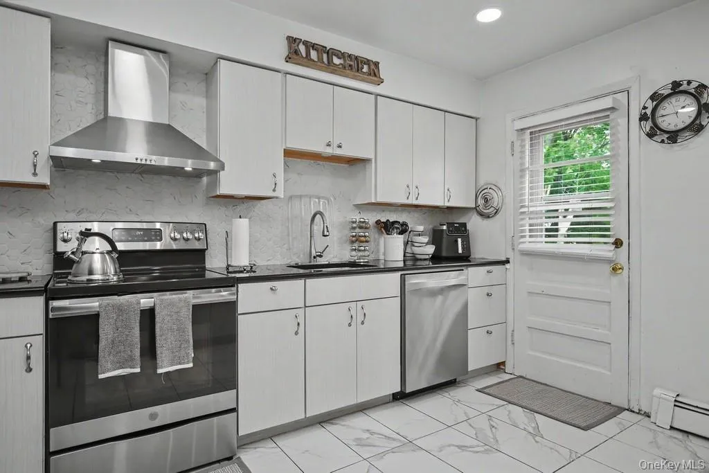167 Kings Ferry Road, Cortlandt, NY, 4 Bedrooms Bedrooms, 13 Rooms Rooms,2 BathroomsBathrooms,Residential,For Rent,Kings Ferry,0,1042614 167 Kings Ferry Road, Cortlandt, NY, 4 Bedrooms Bedrooms, 13 Rooms Rooms,2 BathroomsBathrooms,Residential,For Rent,Kings Ferry,0,1042614