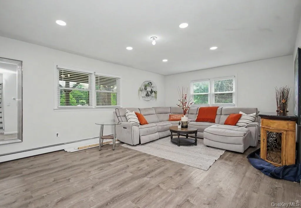 167 Kings Ferry Road, Cortlandt, NY, 4 Bedrooms Bedrooms, 13 Rooms Rooms,2 BathroomsBathrooms,Residential,For Rent,Kings Ferry,0,1042614 167 Kings Ferry Road, Cortlandt, NY, 4 Bedrooms Bedrooms, 13 Rooms Rooms,2 BathroomsBathrooms,Residential,For Rent,Kings Ferry,0,1042614