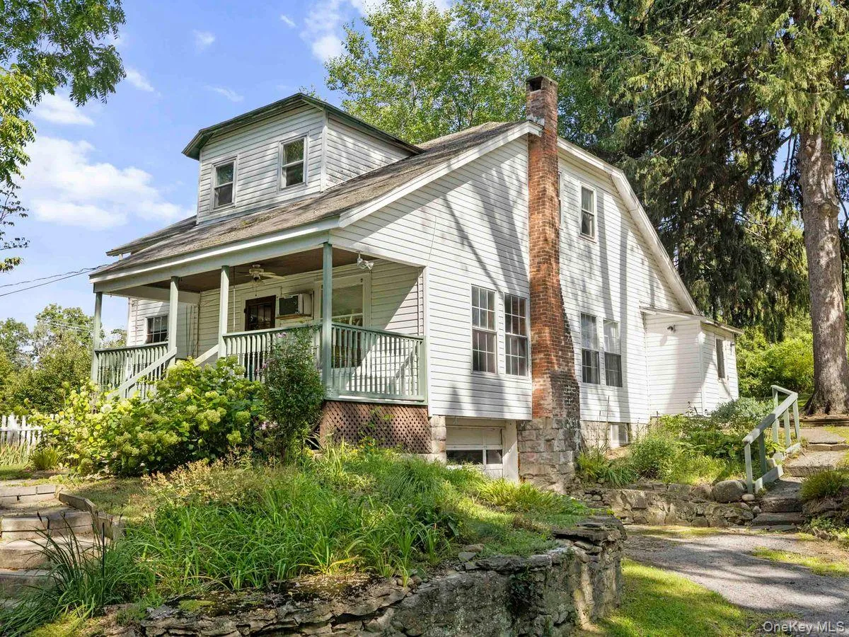 1 Jackman Street, Lloyd, NY, 4 Bedrooms Bedrooms, 10 Rooms Rooms,2 BathroomsBathrooms,Residential,For Rent,Jackman,0,1042618 1 Jackman Street, Lloyd, NY, 4 Bedrooms Bedrooms, 10 Rooms Rooms,2 BathroomsBathrooms,Residential,For Rent,Jackman,0,1042618