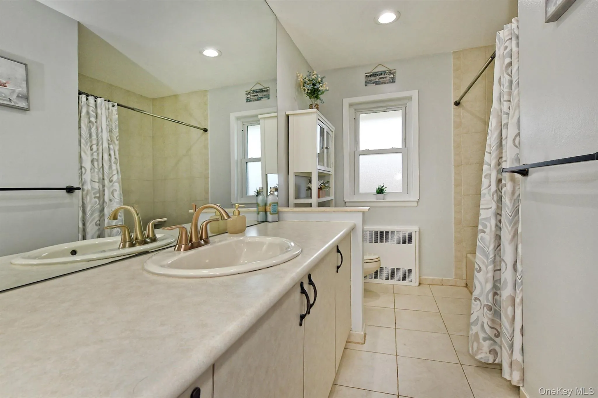 4039 Hahn Avenue, Oyster Bay, NY, 3 Bedrooms Bedrooms, 6 Rooms Rooms,2 BathroomsBathrooms,Residential,For Rent,Hahn,0,1042620 4039 Hahn Avenue, Oyster Bay, NY, 3 Bedrooms Bedrooms, 6 Rooms Rooms,2 BathroomsBathrooms,Residential,For Rent,Hahn,0,1042620