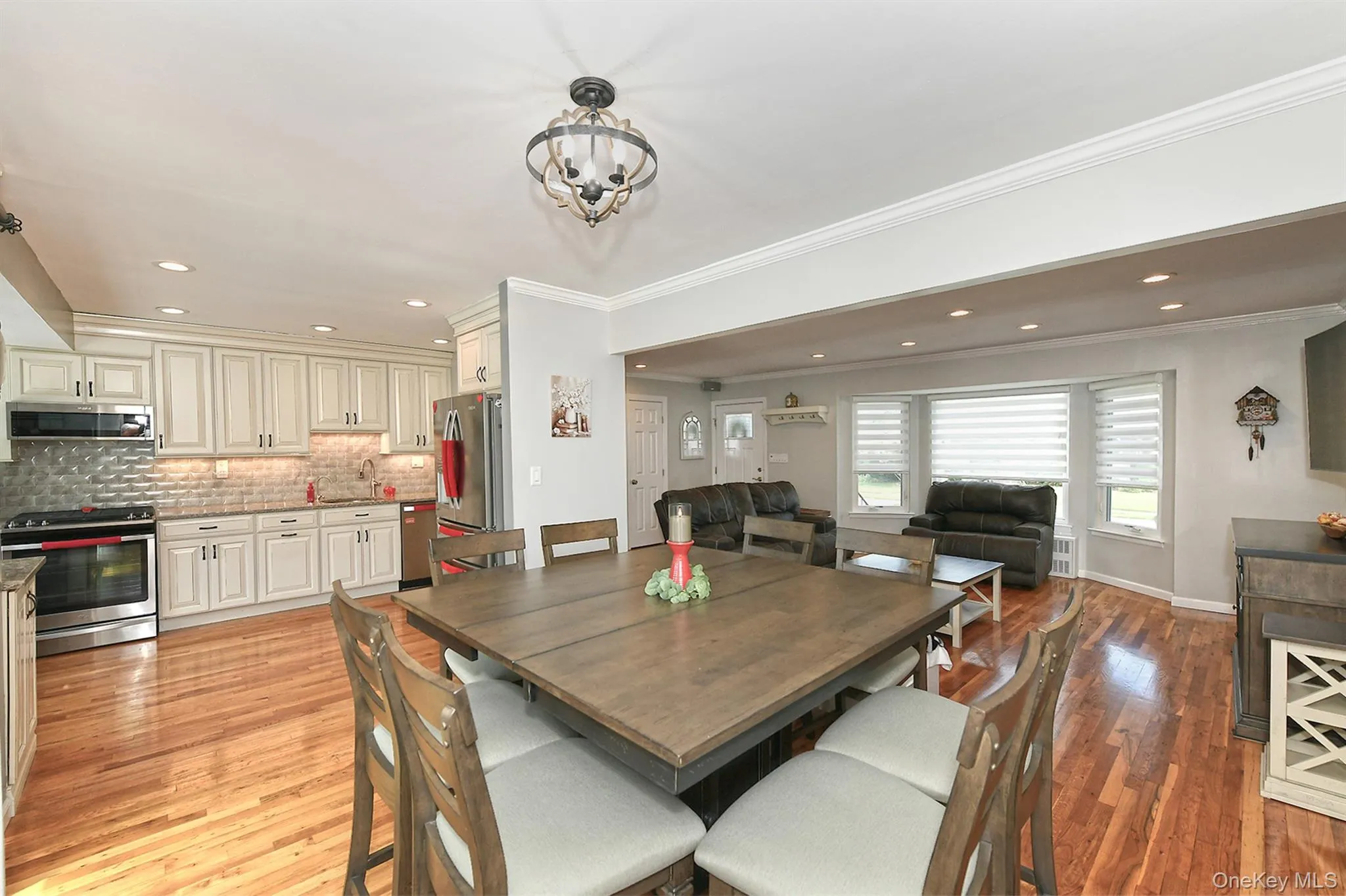 4039 Hahn Avenue, Oyster Bay, NY, 3 Bedrooms Bedrooms, 6 Rooms Rooms,2 BathroomsBathrooms,Residential,For Rent,Hahn,0,1042620 4039 Hahn Avenue, Oyster Bay, NY, 3 Bedrooms Bedrooms, 6 Rooms Rooms,2 BathroomsBathrooms,Residential,For Rent,Hahn,0,1042620