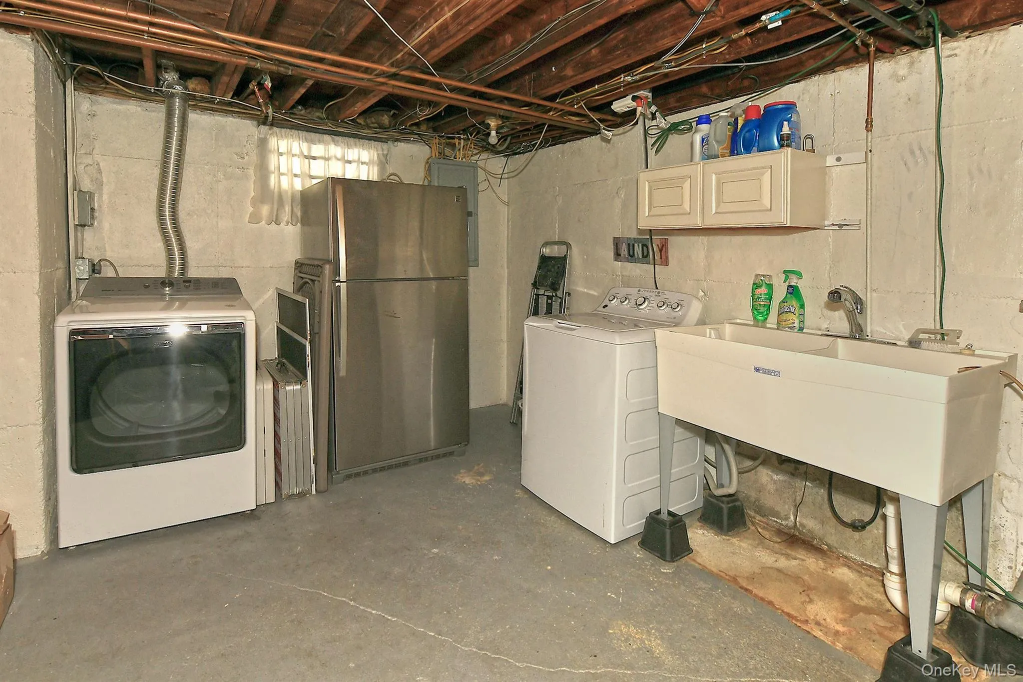 4039 Hahn Avenue, Oyster Bay, NY, 3 Bedrooms Bedrooms, 6 Rooms Rooms,2 BathroomsBathrooms,Residential,For Rent,Hahn,0,1042620 4039 Hahn Avenue, Oyster Bay, NY, 3 Bedrooms Bedrooms, 6 Rooms Rooms,2 BathroomsBathrooms,Residential,For Rent,Hahn,0,1042620