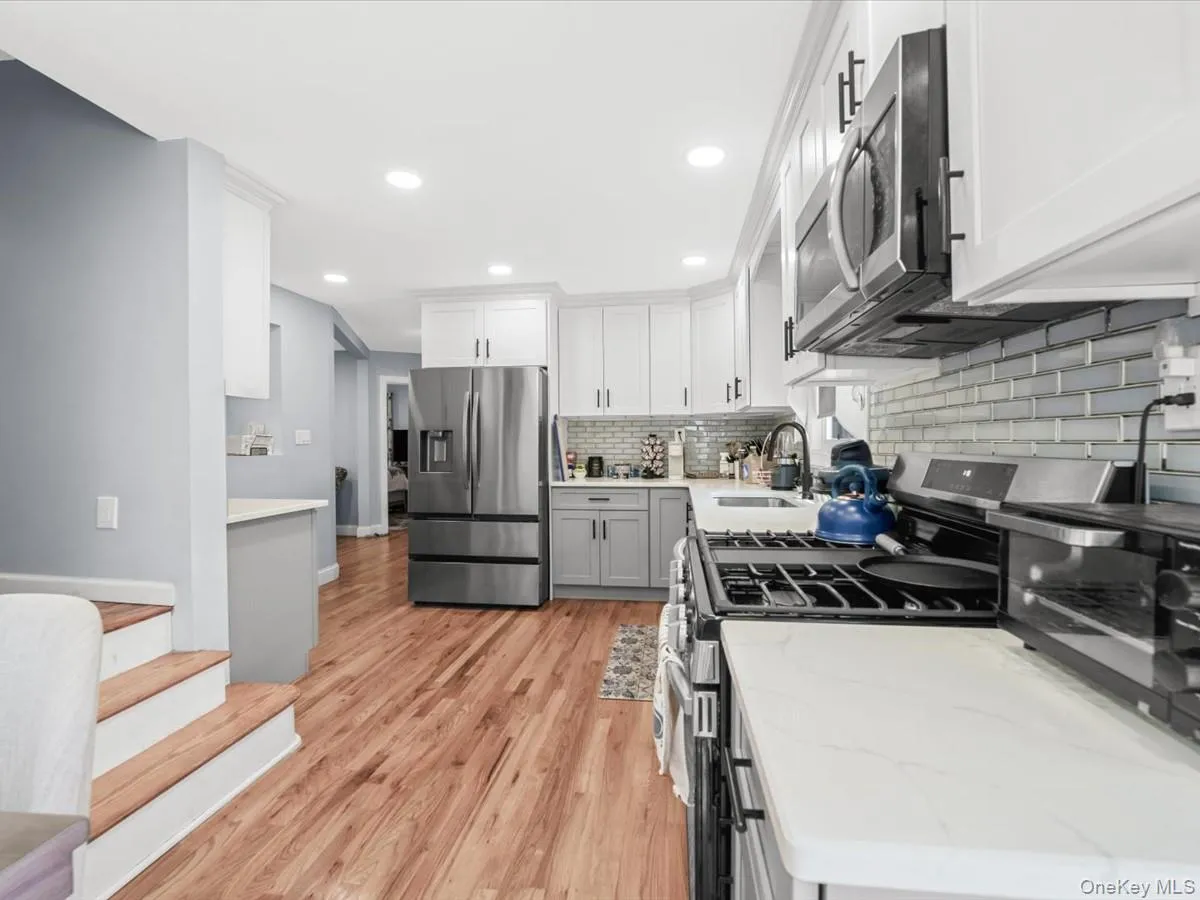 596 Terrace Place, Hempstead, NY, 6 Bedrooms Bedrooms, 9 Rooms Rooms,3 BathroomsBathrooms,Residential,For Rent,Terrace,0,1042629 596 Terrace Place, Hempstead, NY, 6 Bedrooms Bedrooms, 9 Rooms Rooms,3 BathroomsBathrooms,Residential,For Rent,Terrace,0,1042629