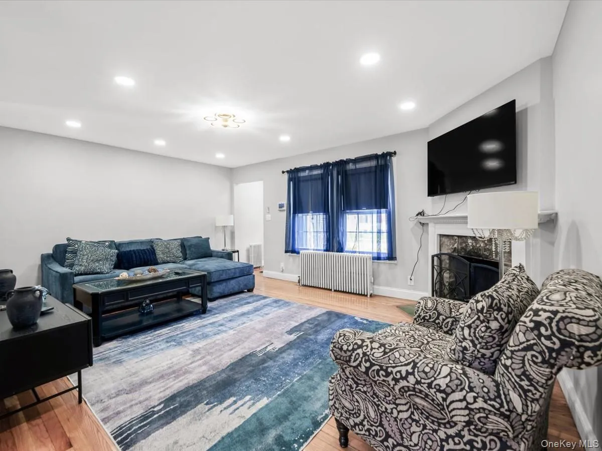 596 Terrace Place, Hempstead, NY, 6 Bedrooms Bedrooms, 9 Rooms Rooms,3 BathroomsBathrooms,Residential,For Rent,Terrace,0,1042629 596 Terrace Place, Hempstead, NY, 6 Bedrooms Bedrooms, 9 Rooms Rooms,3 BathroomsBathrooms,Residential,For Rent,Terrace,0,1042629
