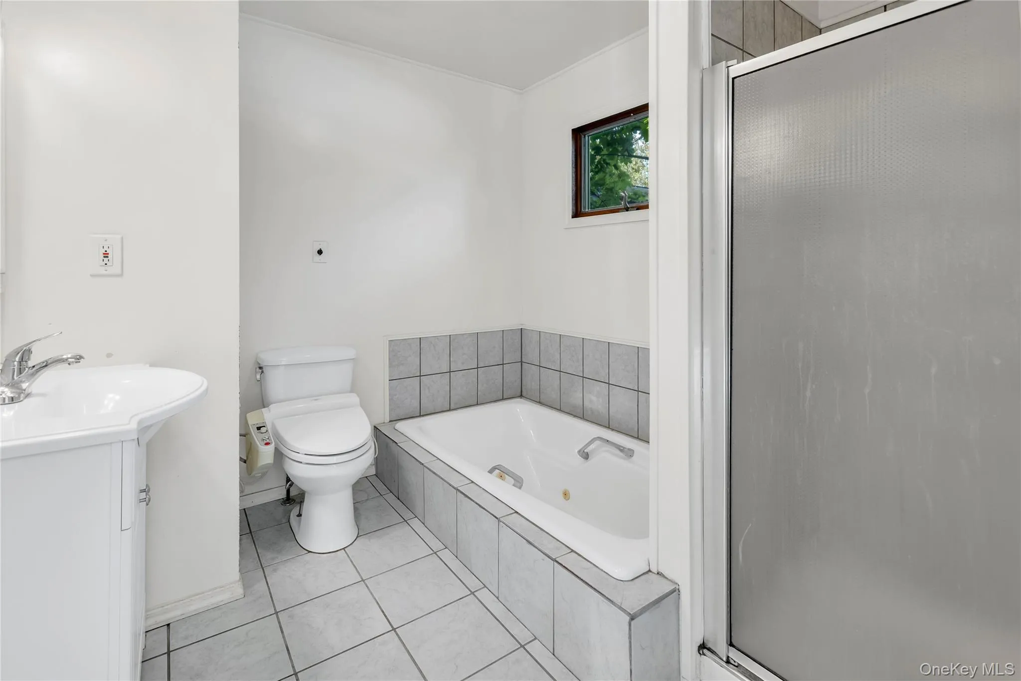 34 Penny Drive, Huntington, NY, 3 Bedrooms Bedrooms, 7 Rooms Rooms,2 BathroomsBathrooms,Residential,For Rent,Penny,0,1042631 34 Penny Drive, Huntington, NY, 3 Bedrooms Bedrooms, 7 Rooms Rooms,2 BathroomsBathrooms,Residential,For Rent,Penny,0,1042631
