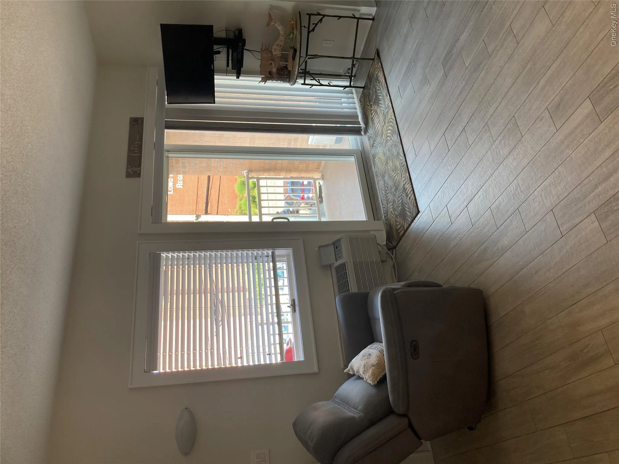 780 Broadway, Long Beach, NY, 2 Rooms Rooms,1 BathroomBathrooms,Residential Lease,For Rent,Broadway,0,1042632 780 Broadway, Long Beach, NY, 2 Rooms Rooms,1 BathroomBathrooms,Residential Lease,For Rent,Broadway,0,1042632