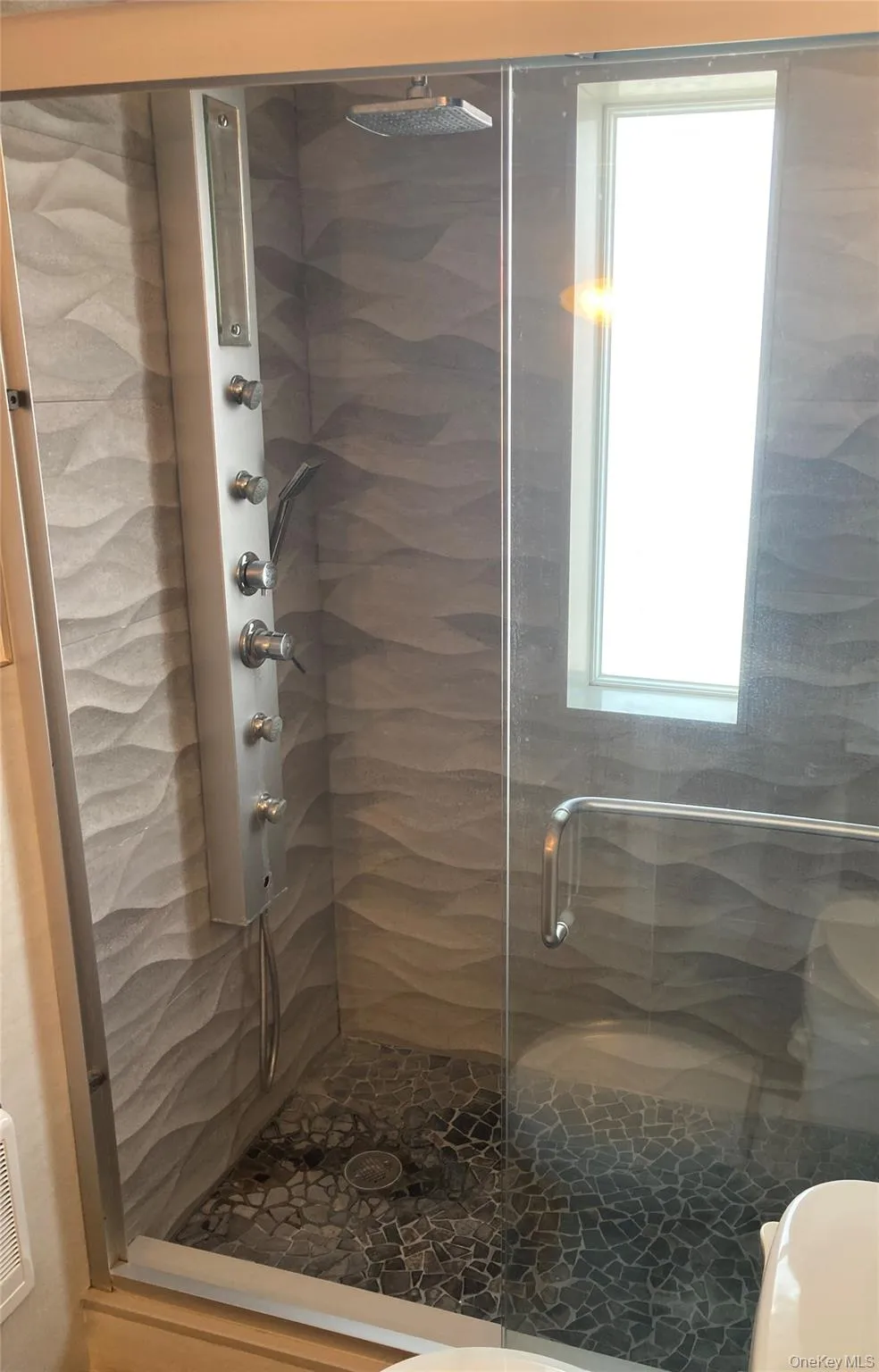 780 Broadway, Long Beach, NY, 2 Rooms Rooms,1 BathroomBathrooms,Residential Lease,For Rent,Broadway,0,1042632 780 Broadway, Long Beach, NY, 2 Rooms Rooms,1 BathroomBathrooms,Residential Lease,For Rent,Broadway,0,1042632