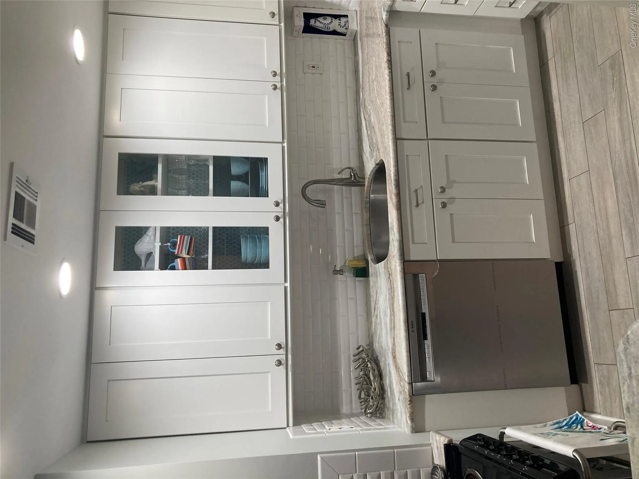 780 Broadway, Long Beach, NY, 2 Rooms Rooms,1 BathroomBathrooms,Residential Lease,For Rent,Broadway,0,1042632 780 Broadway, Long Beach, NY, 2 Rooms Rooms,1 BathroomBathrooms,Residential Lease,For Rent,Broadway,0,1042632