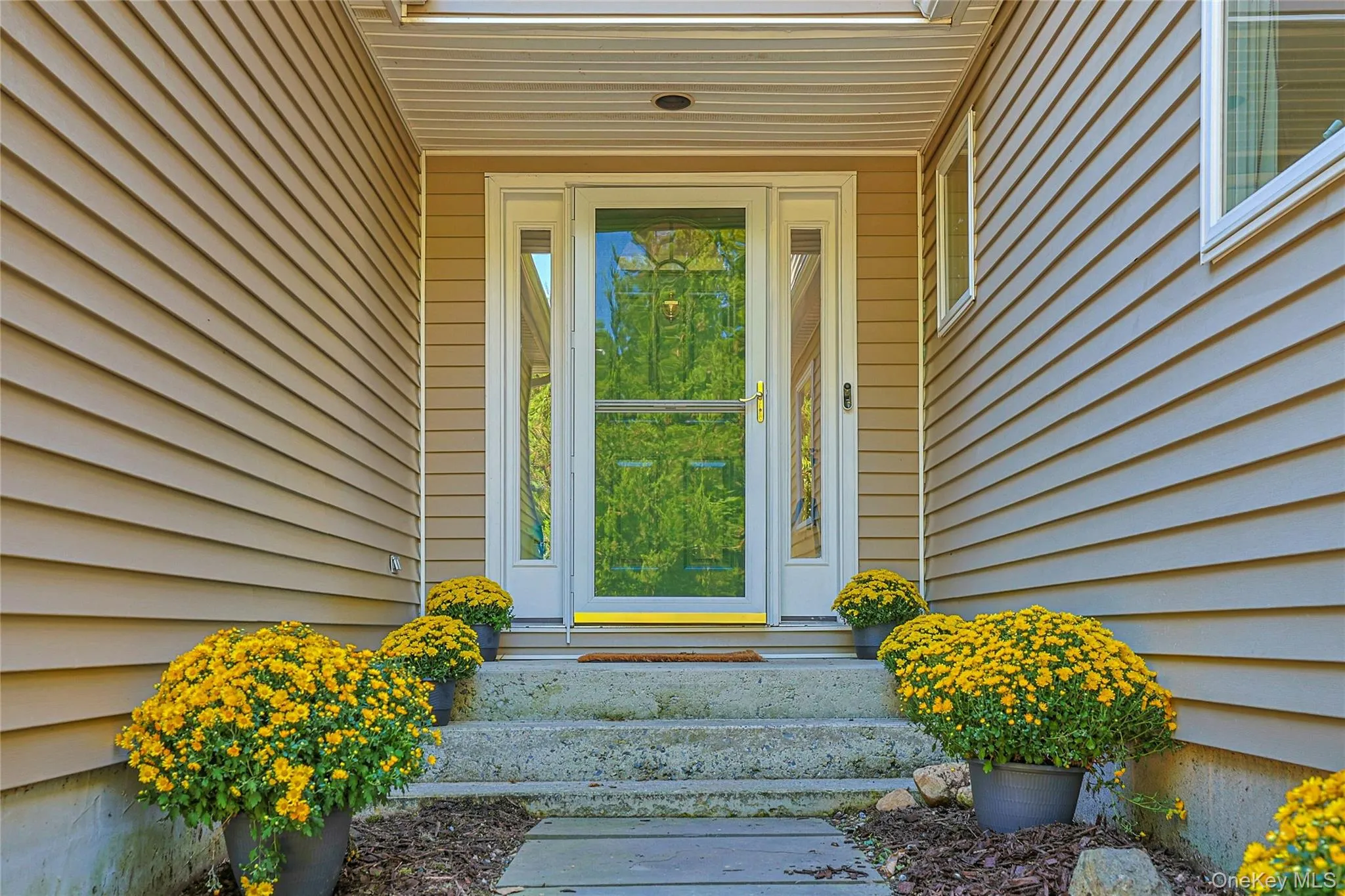 Welcome to 268 Watch Hill Road Welcome to 268 Watch Hill Road