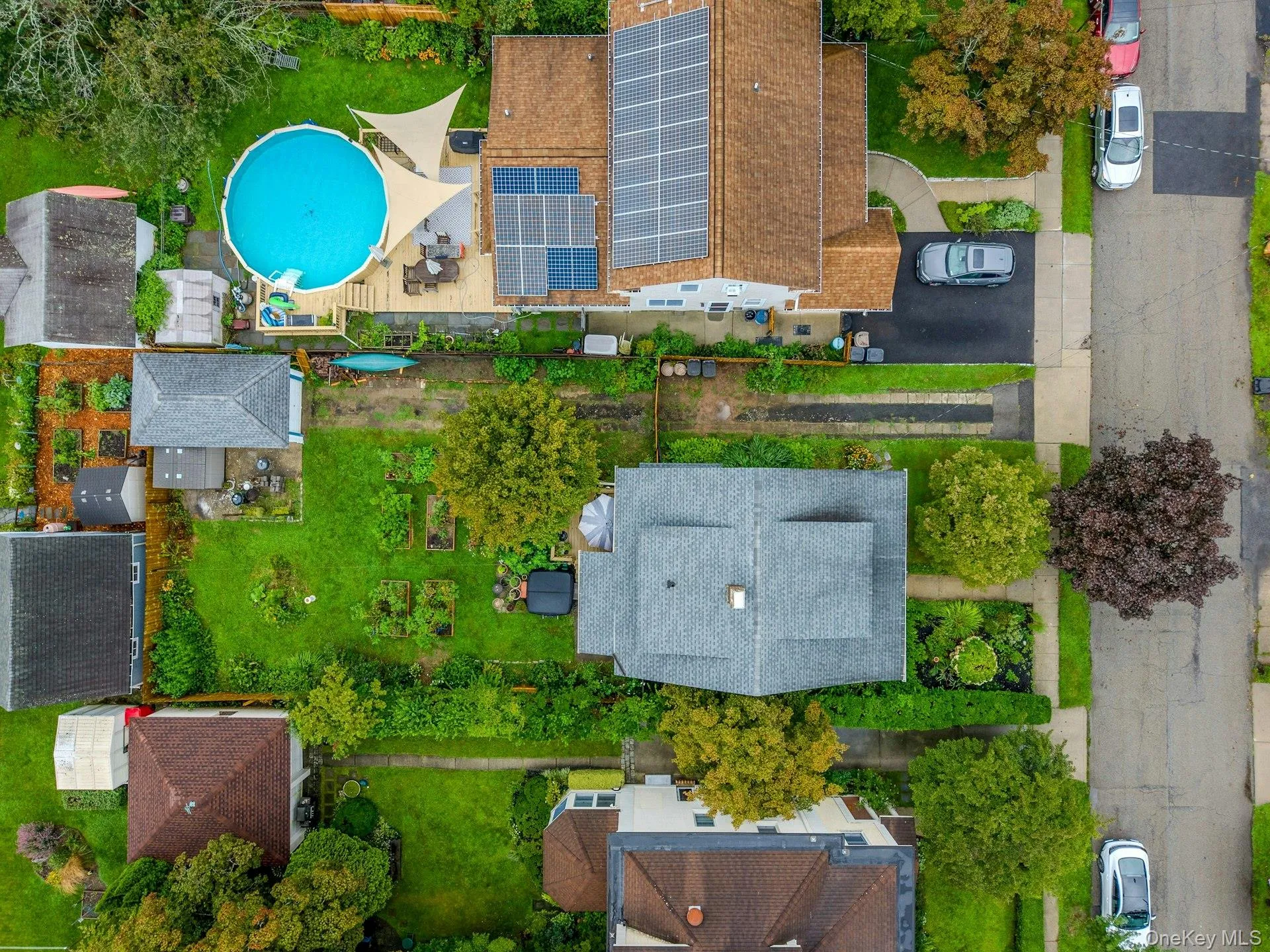Another view of the expansive back yard and property. Another view of the expansive back yard and property.