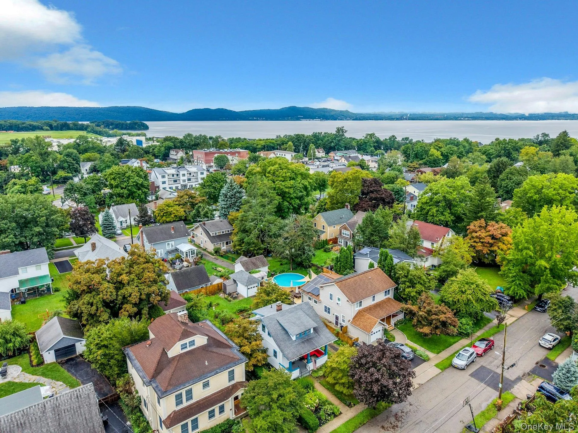 Beautiful aerial view showcasing the home’s close proximity to the Hudson River and the scenic surroundings. Beautiful aerial view showcasing the home’s close proximity to the Hudson River and the scenic surroundings.