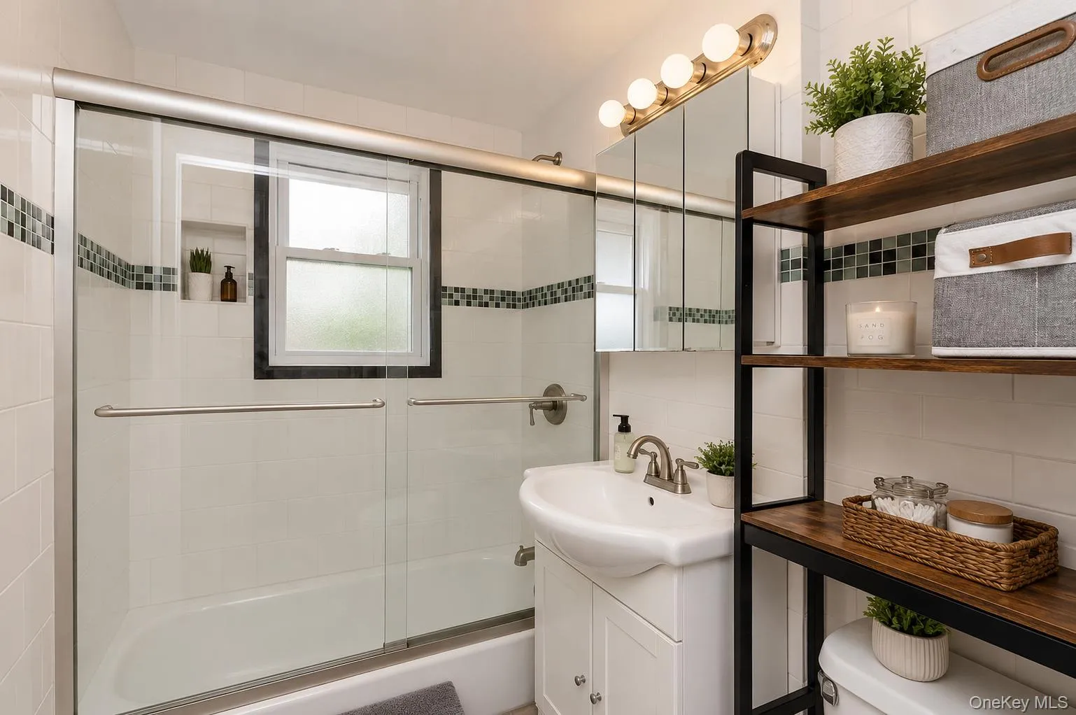 40-38 194th Street, New York, NY, 1 Bedroom Bedrooms, 4 Rooms Rooms,2 BathroomsBathrooms,Residential,For Rent,194th,0,1042638 40-38 194th Street, New York, NY, 1 Bedroom Bedrooms, 4 Rooms Rooms,2 BathroomsBathrooms,Residential,For Rent,194th,0,1042638