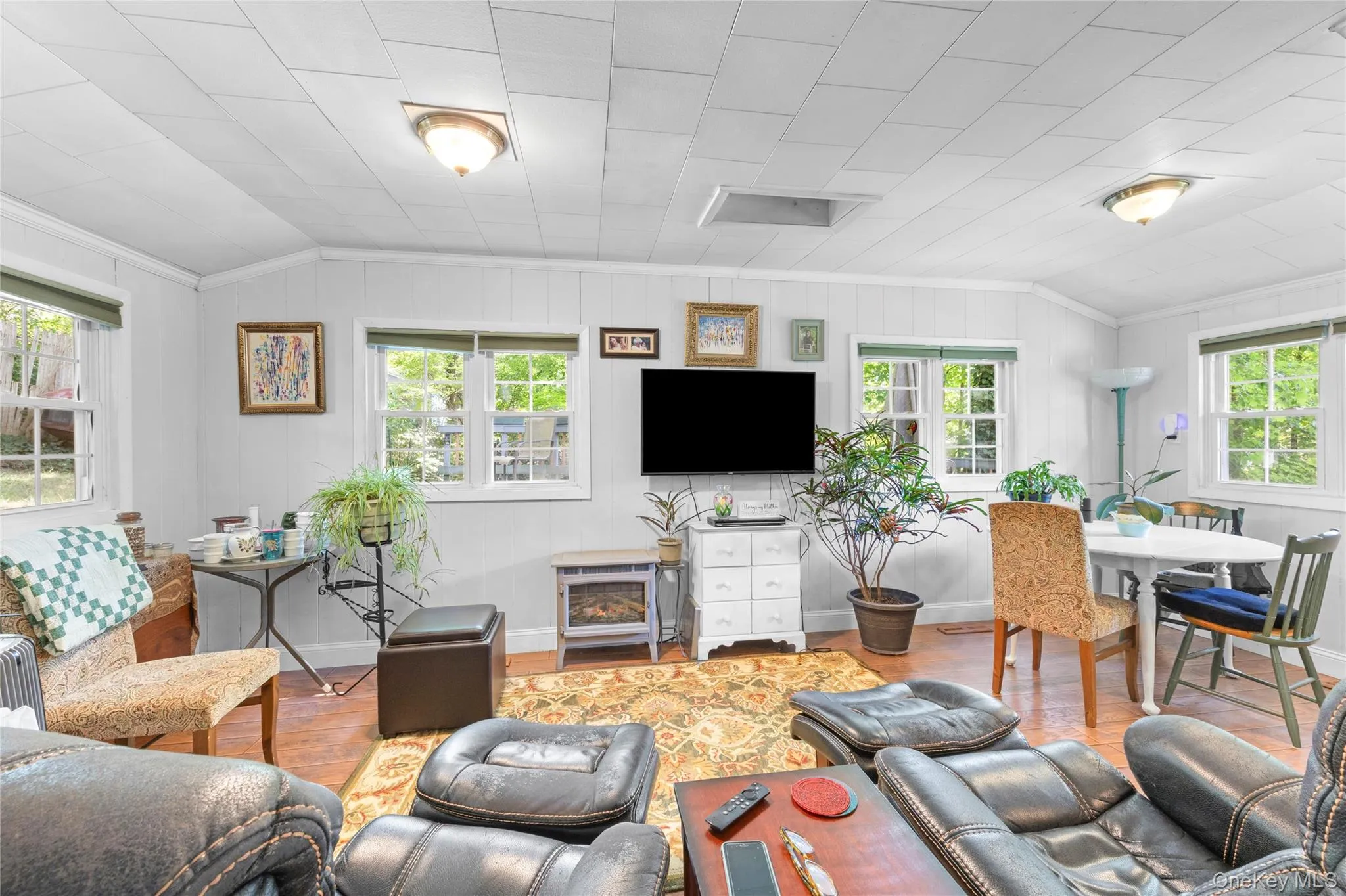 3 Lane M, Huntington, NY, 3 Bedrooms Bedrooms, 8 Rooms Rooms,2 BathroomsBathrooms,Residential,For Rent,Lane M,0,1042639 3 Lane M, Huntington, NY, 3 Bedrooms Bedrooms, 8 Rooms Rooms,2 BathroomsBathrooms,Residential,For Rent,Lane M,0,1042639