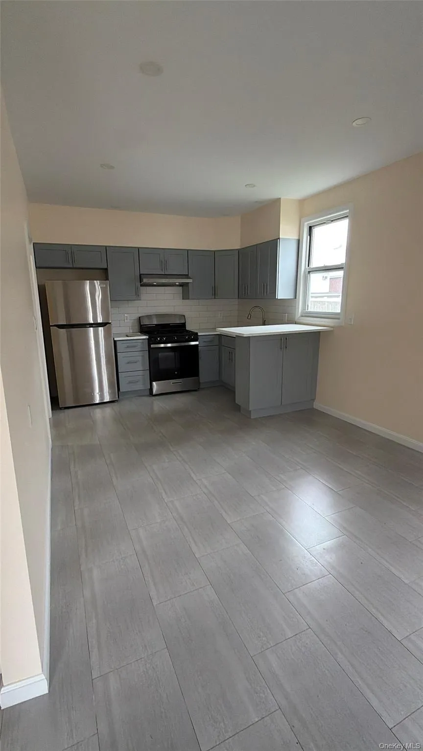 9947 163rd Drive, New York, NY, 3 Bedrooms Bedrooms, 7 Rooms Rooms,1 BathroomBathrooms,Residential Lease,For Rent,163rd,0,1042641 9947 163rd Drive, New York, NY, 3 Bedrooms Bedrooms, 7 Rooms Rooms,1 BathroomBathrooms,Residential Lease,For Rent,163rd,0,1042641
