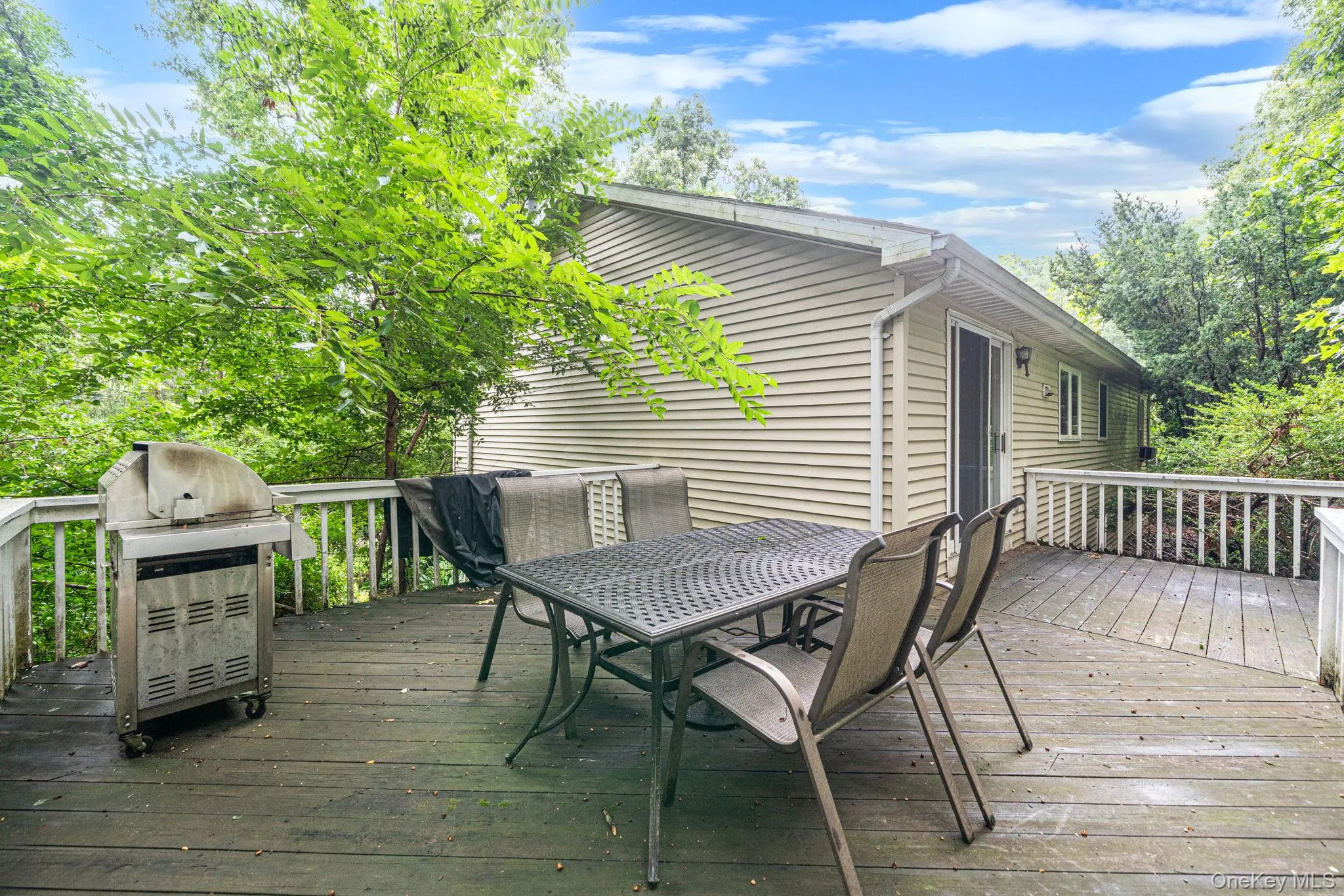107 Farm Drive, Huntington, NY, 3 Bedrooms Bedrooms, 5 Rooms Rooms,2 BathroomsBathrooms,Residential,For Rent,Farm,0,1042649 107 Farm Drive, Huntington, NY, 3 Bedrooms Bedrooms, 5 Rooms Rooms,2 BathroomsBathrooms,Residential,For Rent,Farm,0,1042649