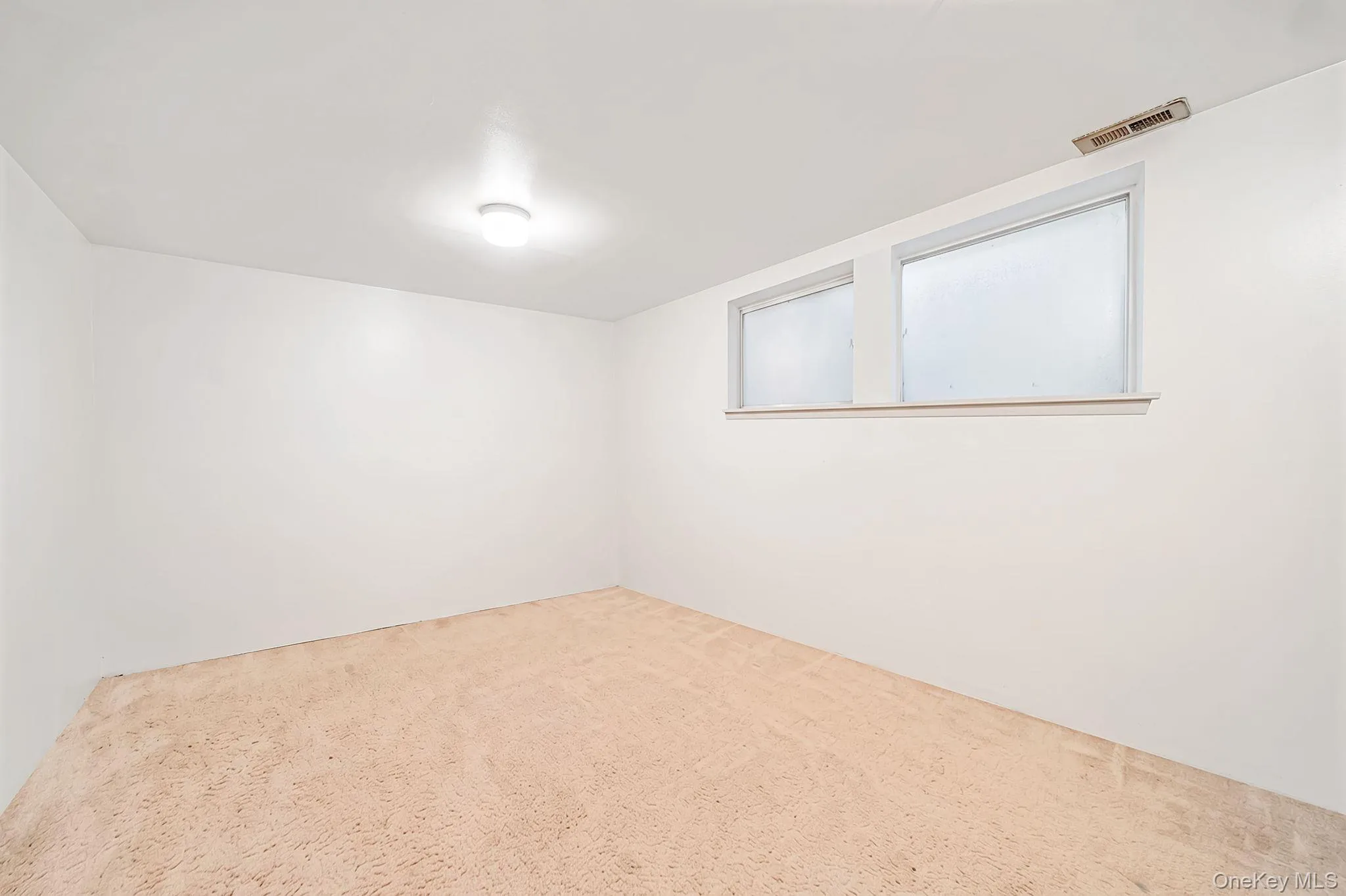 107 Farm Drive, Huntington, NY, 3 Bedrooms Bedrooms, 5 Rooms Rooms,2 BathroomsBathrooms,Residential,For Rent,Farm,0,1042649 107 Farm Drive, Huntington, NY, 3 Bedrooms Bedrooms, 5 Rooms Rooms,2 BathroomsBathrooms,Residential,For Rent,Farm,0,1042649