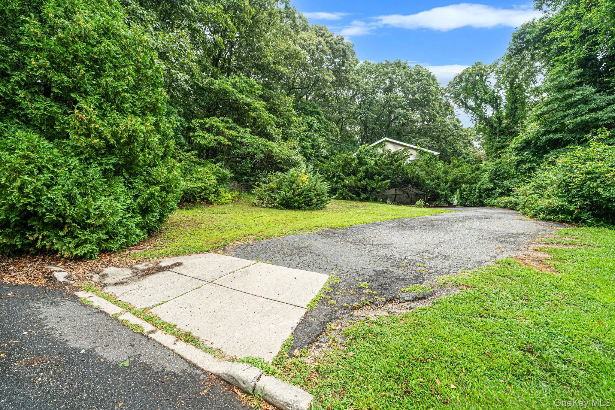 107 Farm Drive, Huntington, NY, 3 Bedrooms Bedrooms, 5 Rooms Rooms,2 BathroomsBathrooms,Residential,For Rent,Farm,0,1042649 107 Farm Drive, Huntington, NY, 3 Bedrooms Bedrooms, 5 Rooms Rooms,2 BathroomsBathrooms,Residential,For Rent,Farm,0,1042649