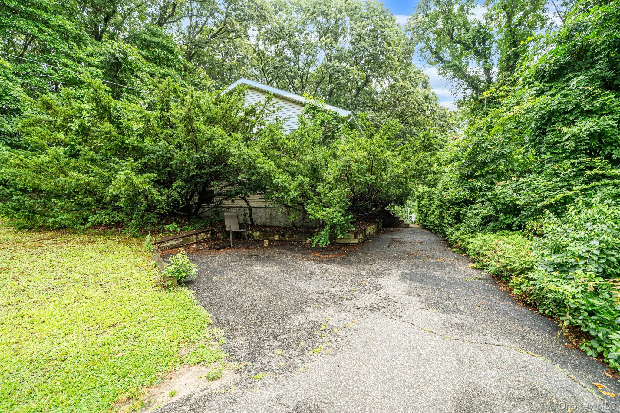107 Farm Drive, Huntington, NY, 3 Bedrooms Bedrooms, 5 Rooms Rooms,2 BathroomsBathrooms,Residential,For Rent,Farm,0,1042649 107 Farm Drive, Huntington, NY, 3 Bedrooms Bedrooms, 5 Rooms Rooms,2 BathroomsBathrooms,Residential,For Rent,Farm,0,1042649