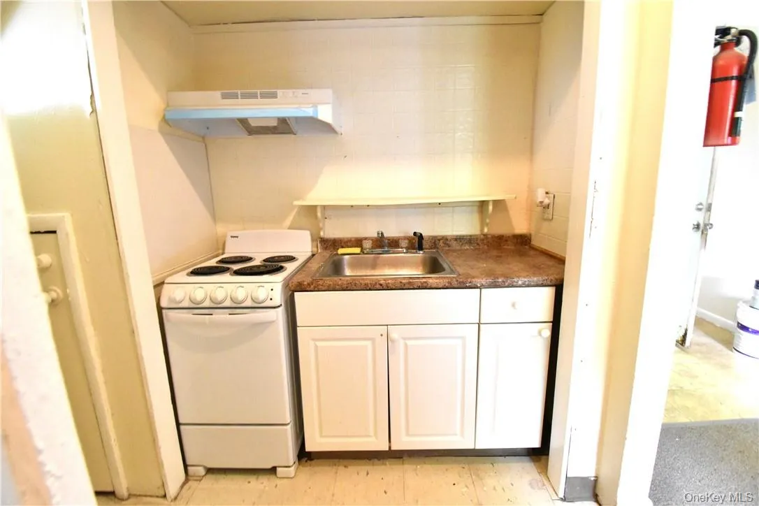 70 High Street, Thompson, NY, 1 Room Rooms,1 BathroomBathrooms,Residential Lease,For Rent,High,0,1042650 70 High Street, Thompson, NY, 1 Room Rooms,1 BathroomBathrooms,Residential Lease,For Rent,High,0,1042650