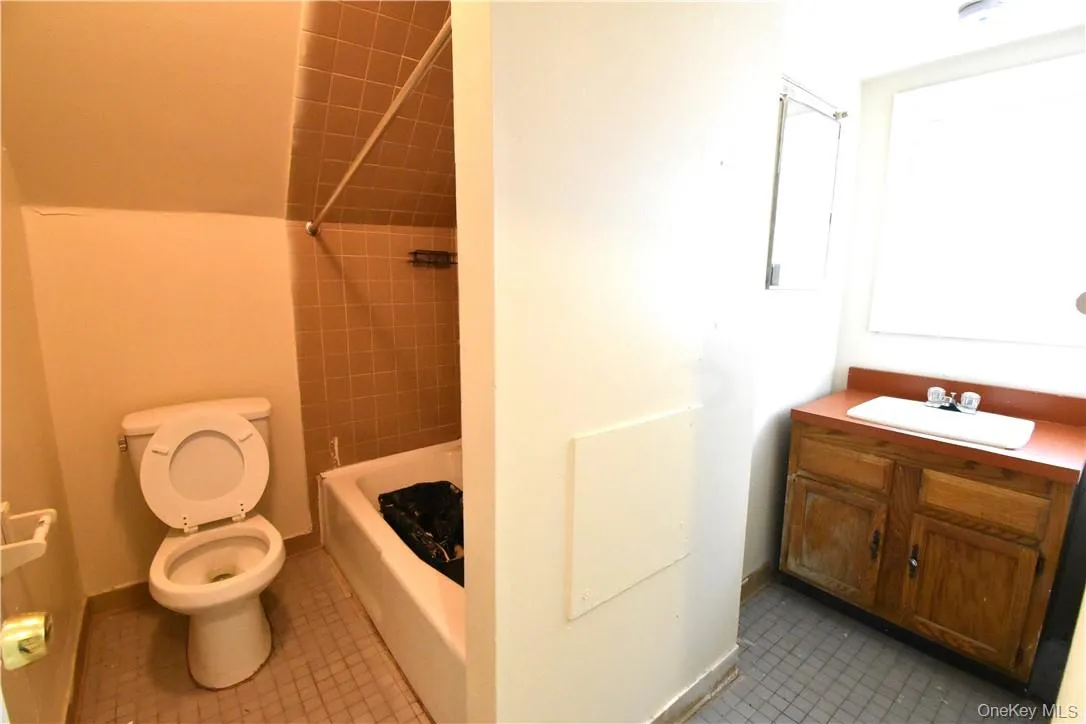 70 High Street, Thompson, NY, 1 Room Rooms,1 BathroomBathrooms,Residential Lease,For Rent,High,0,1042650 70 High Street, Thompson, NY, 1 Room Rooms,1 BathroomBathrooms,Residential Lease,For Rent,High,0,1042650