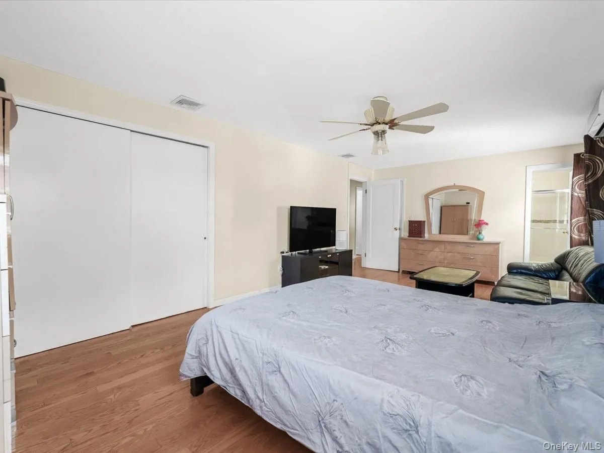 7307 185th Street, New York, NY, 4 Bedrooms Bedrooms, 10 Rooms Rooms,4 BathroomsBathrooms,Residential,For Rent,185th,0,1042651 7307 185th Street, New York, NY, 4 Bedrooms Bedrooms, 10 Rooms Rooms,4 BathroomsBathrooms,Residential,For Rent,185th,0,1042651