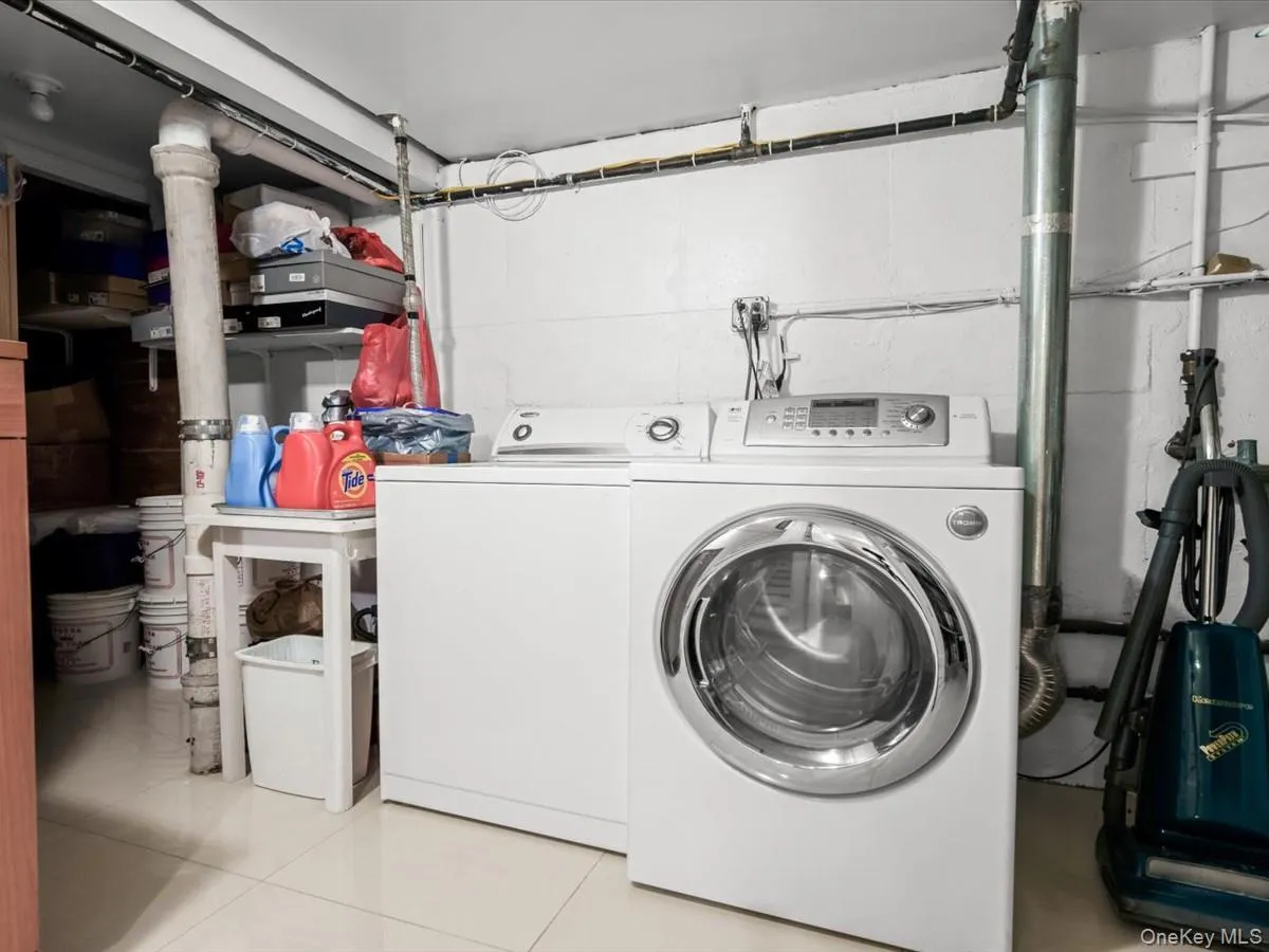 7307 185th Street, New York, NY, 4 Bedrooms Bedrooms, 10 Rooms Rooms,4 BathroomsBathrooms,Residential,For Rent,185th,0,1042651 7307 185th Street, New York, NY, 4 Bedrooms Bedrooms, 10 Rooms Rooms,4 BathroomsBathrooms,Residential,For Rent,185th,0,1042651