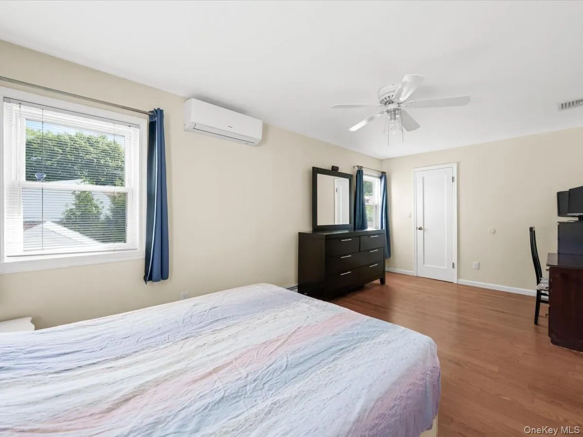 7307 185th Street, New York, NY, 4 Bedrooms Bedrooms, 10 Rooms Rooms,4 BathroomsBathrooms,Residential,For Rent,185th,0,1042651 7307 185th Street, New York, NY, 4 Bedrooms Bedrooms, 10 Rooms Rooms,4 BathroomsBathrooms,Residential,For Rent,185th,0,1042651