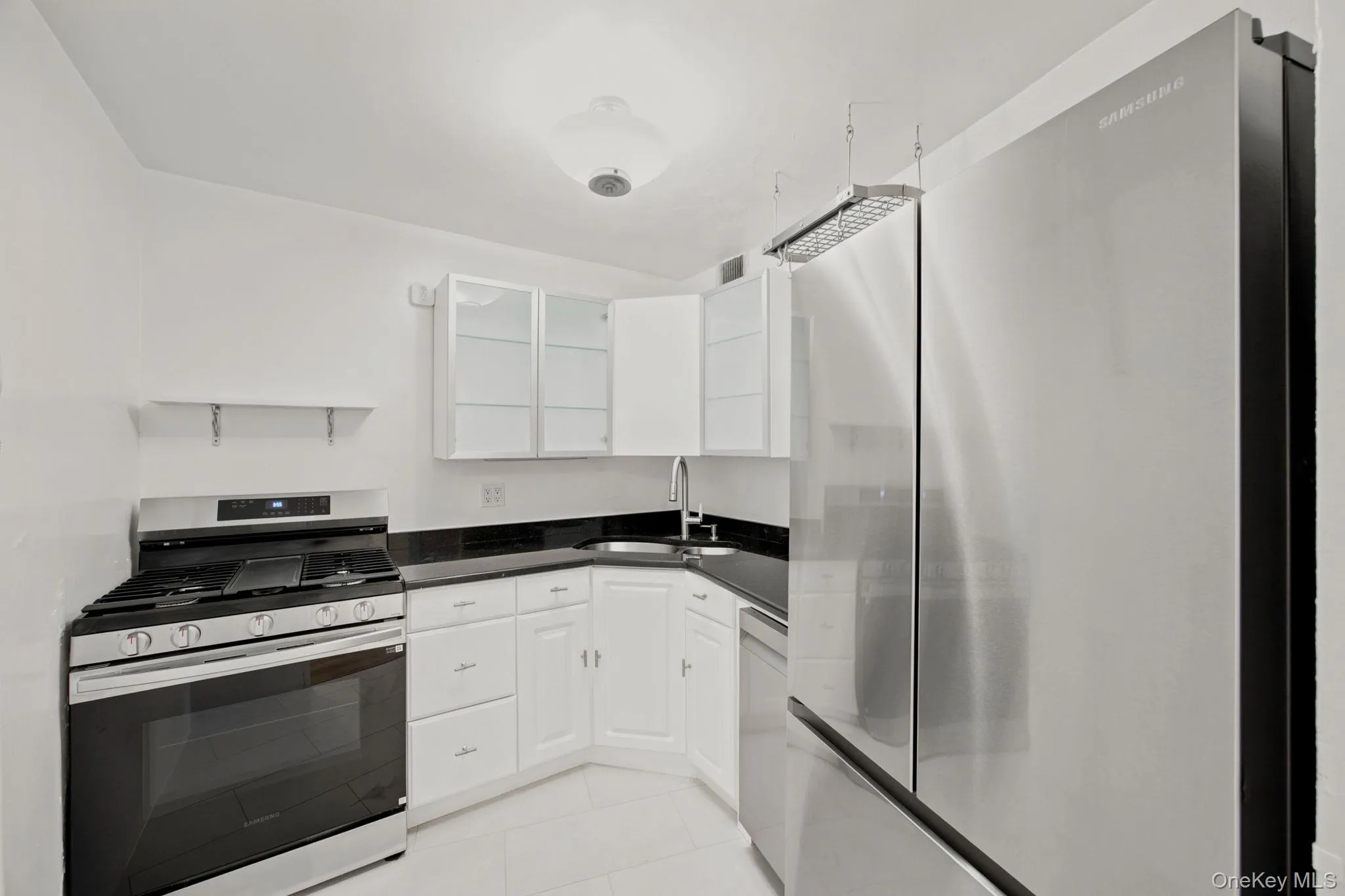 1020 Grand Concourse, New York, NY, 1 Bedroom Bedrooms, 3 Rooms Rooms,1 BathroomBathrooms,Residential,For Rent,Grand Concourse,0,1042654 1020 Grand Concourse, New York, NY, 1 Bedroom Bedrooms, 3 Rooms Rooms,1 BathroomBathrooms,Residential,For Rent,Grand Concourse,0,1042654