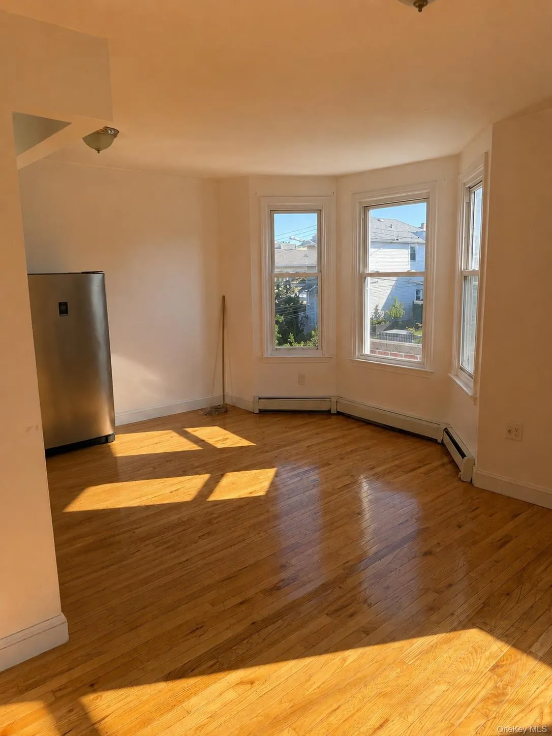 1337 Ellison Avenue, New York, NY, 4 Bedroom Bedrooms, 7 Room Rooms,2 BathroomBathrooms,Residential Lease,For Rent,Ellison,0,1042657 1337 Ellison Avenue, New York, NY, 4 Bedroom Bedrooms, 7 Room Rooms,2 BathroomBathrooms,Residential Lease,For Rent,Ellison,0,1042657