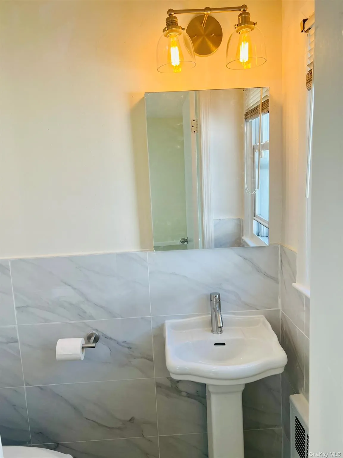 146-18 25th Drive, New York, NY, 3 Bedrooms Bedrooms, 7 Rooms Rooms,1 BathroomBathrooms,Residential Lease,For Rent,25th,0,1042659 146-18 25th Drive, New York, NY, 3 Bedrooms Bedrooms, 7 Rooms Rooms,1 BathroomBathrooms,Residential Lease,For Rent,25th,0,1042659