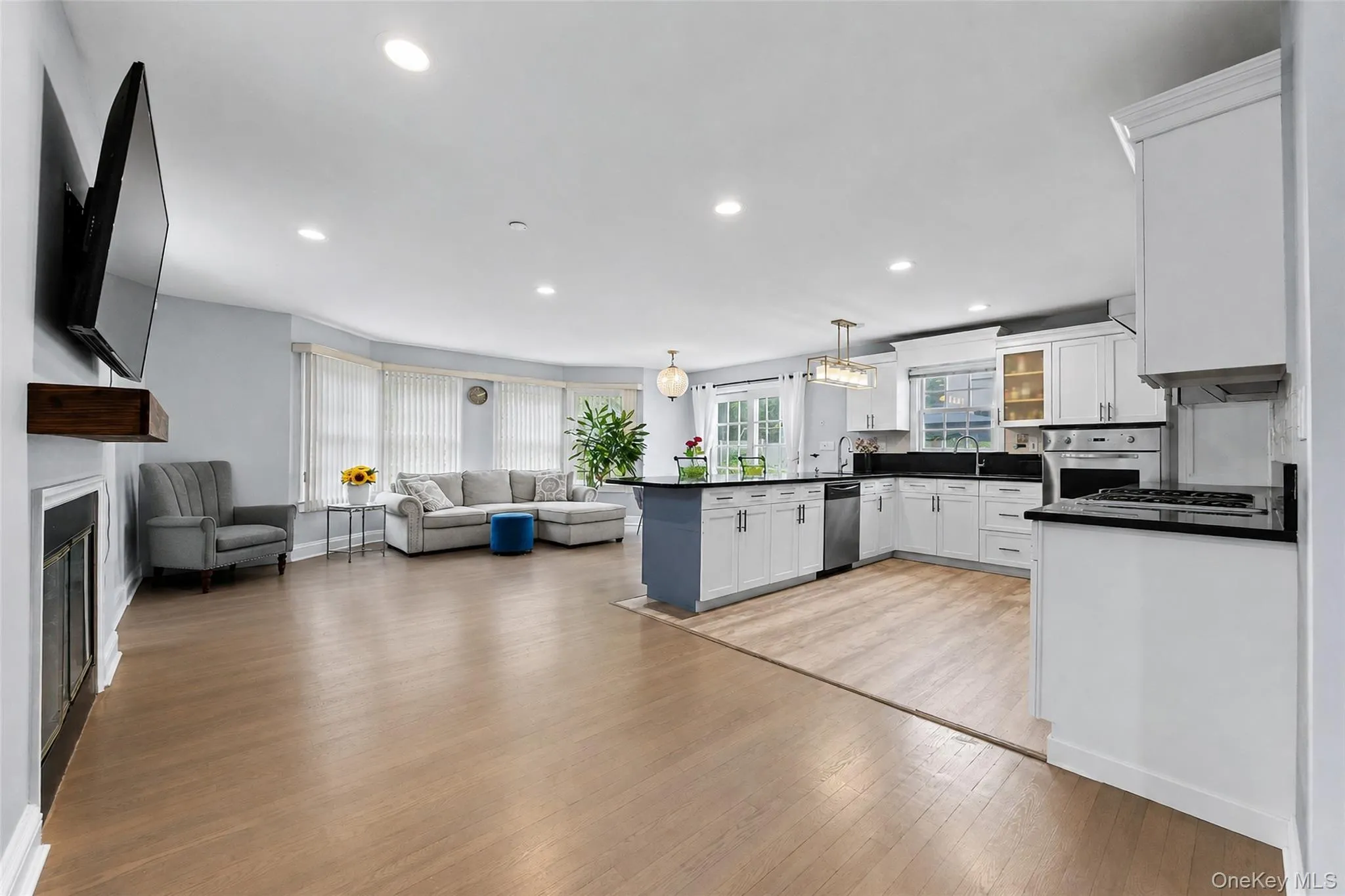 14 Mackay Way, North Hempstead, NY, 4 Bedrooms Bedrooms, 15 Rooms Rooms,2 BathroomsBathrooms,Residential,For Rent,Mackay,0,1042661 14 Mackay Way, North Hempstead, NY, 4 Bedrooms Bedrooms, 15 Rooms Rooms,2 BathroomsBathrooms,Residential,For Rent,Mackay,0,1042661