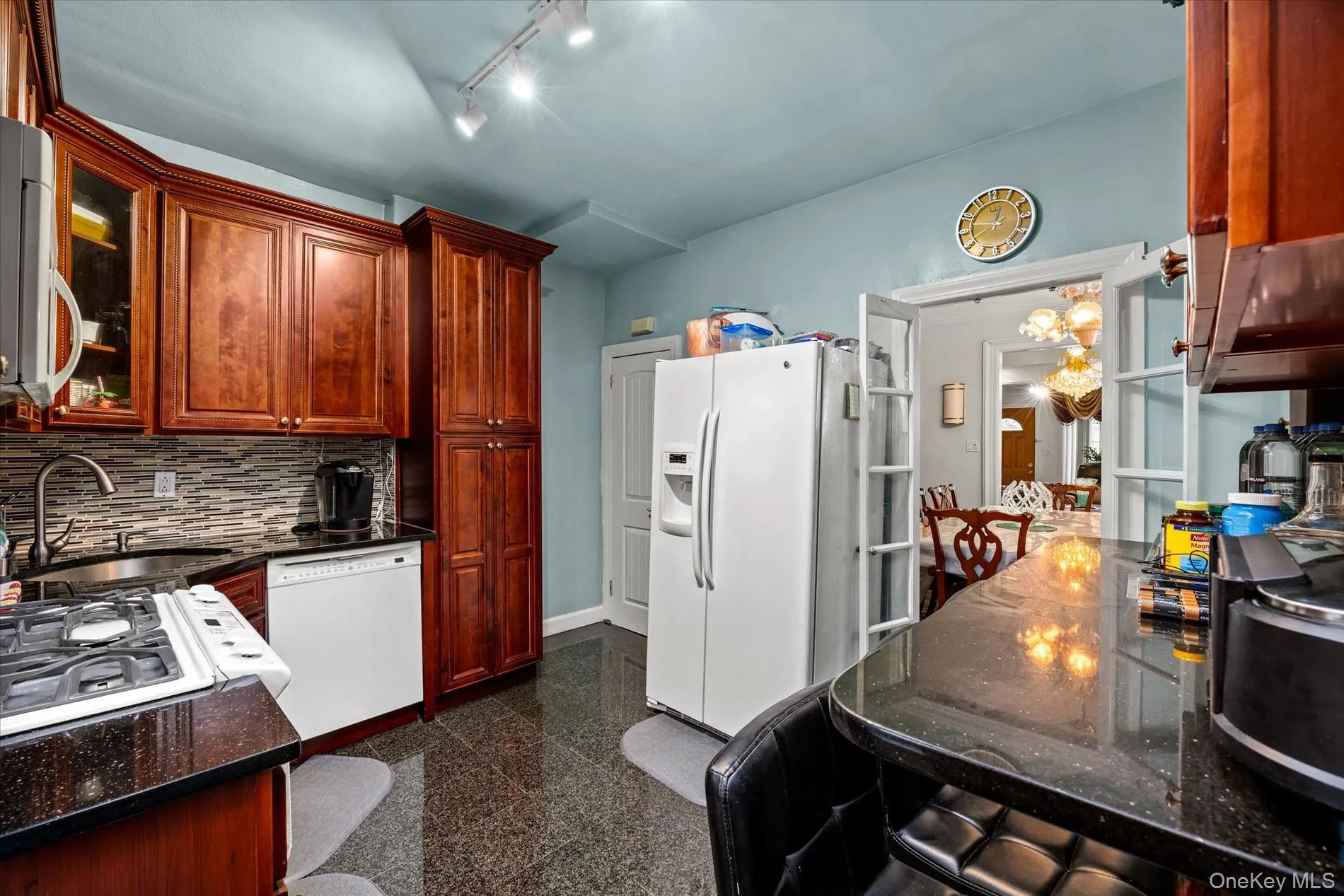 10723 86th Street, New York, NY, 3 Bedrooms Bedrooms, 9 Rooms Rooms,2 BathroomsBathrooms,Residential,For Rent,86th,0,1042674 10723 86th Street, New York, NY, 3 Bedrooms Bedrooms, 9 Rooms Rooms,2 BathroomsBathrooms,Residential,For Rent,86th,0,1042674
