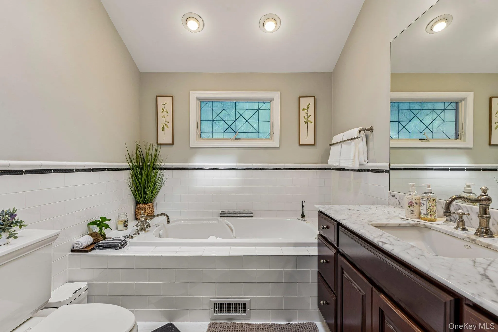 Vaulted ceiling with skylight hall bathroom with shower stall also! Vaulted ceiling with skylight hall bathroom with shower stall also!