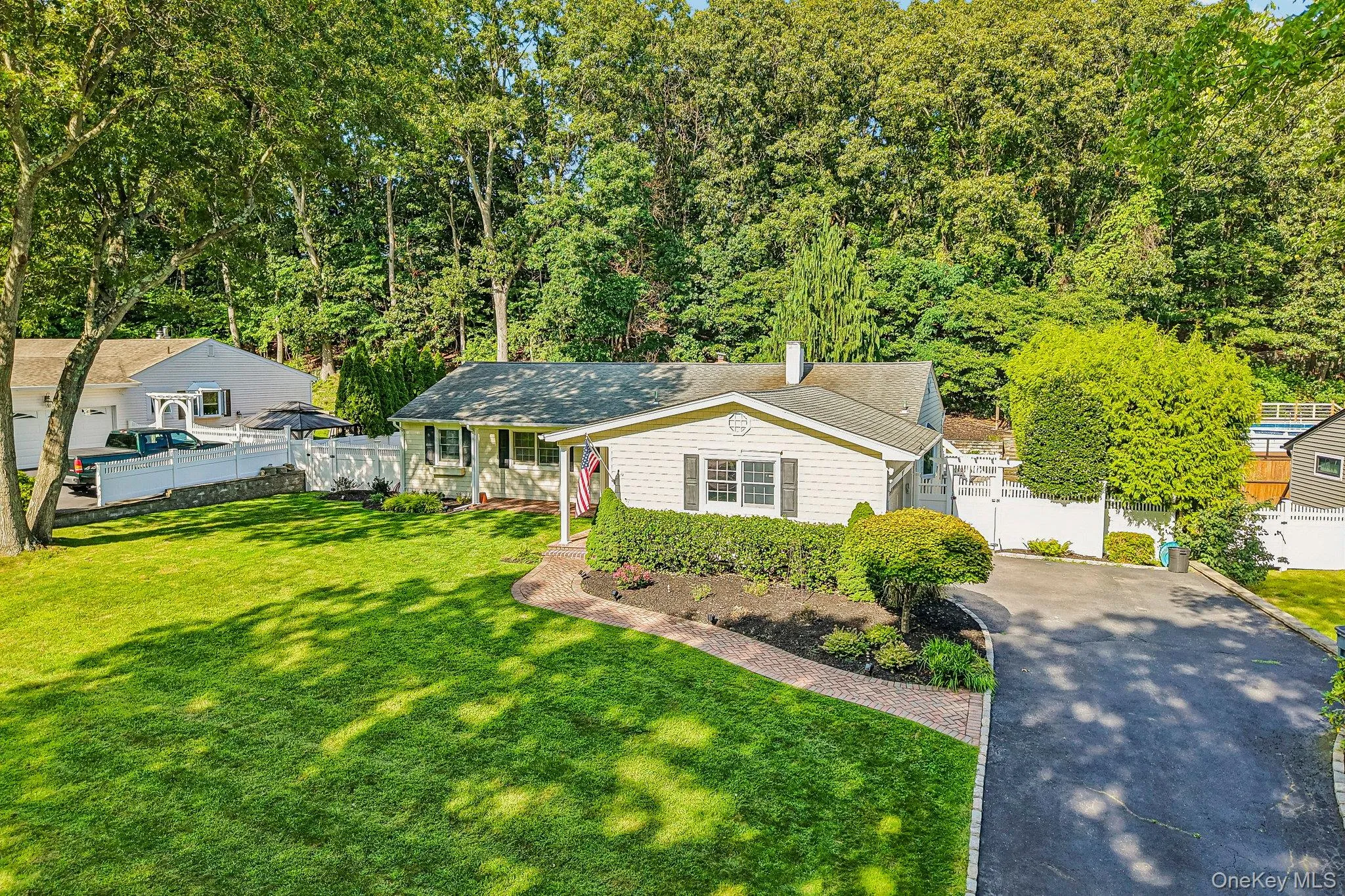 59 Derby Place, Smithtown, NY, 3 Bedrooms Bedrooms, 7 Rooms Rooms,2 BathroomsBathrooms,Residential,For Rent,Derby,0,1042682 59 Derby Place, Smithtown, NY, 3 Bedrooms Bedrooms, 7 Rooms Rooms,2 BathroomsBathrooms,Residential,For Rent,Derby,0,1042682