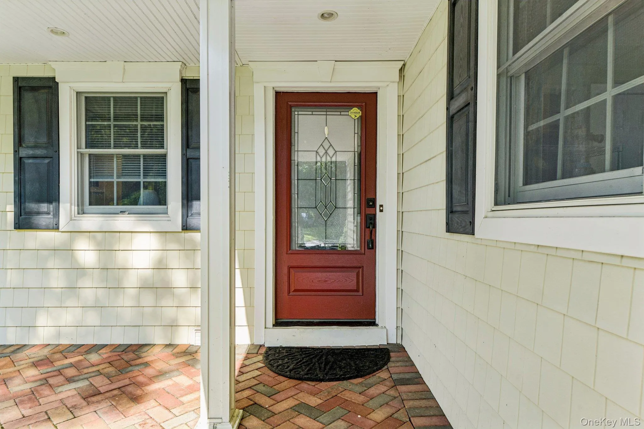 Inviting entrance Inviting entrance