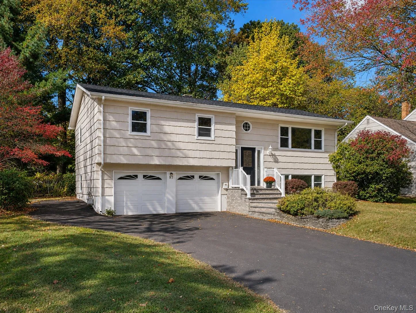 97 Grandview Avenue, Clarkstown, NY, 4 Bedrooms Bedrooms, 11 Rooms Rooms,2 BathroomsBathrooms,Residential,For Rent,Grandview,0,1042690 97 Grandview Avenue, Clarkstown, NY, 4 Bedrooms Bedrooms, 11 Rooms Rooms,2 BathroomsBathrooms,Residential,For Rent,Grandview,0,1042690