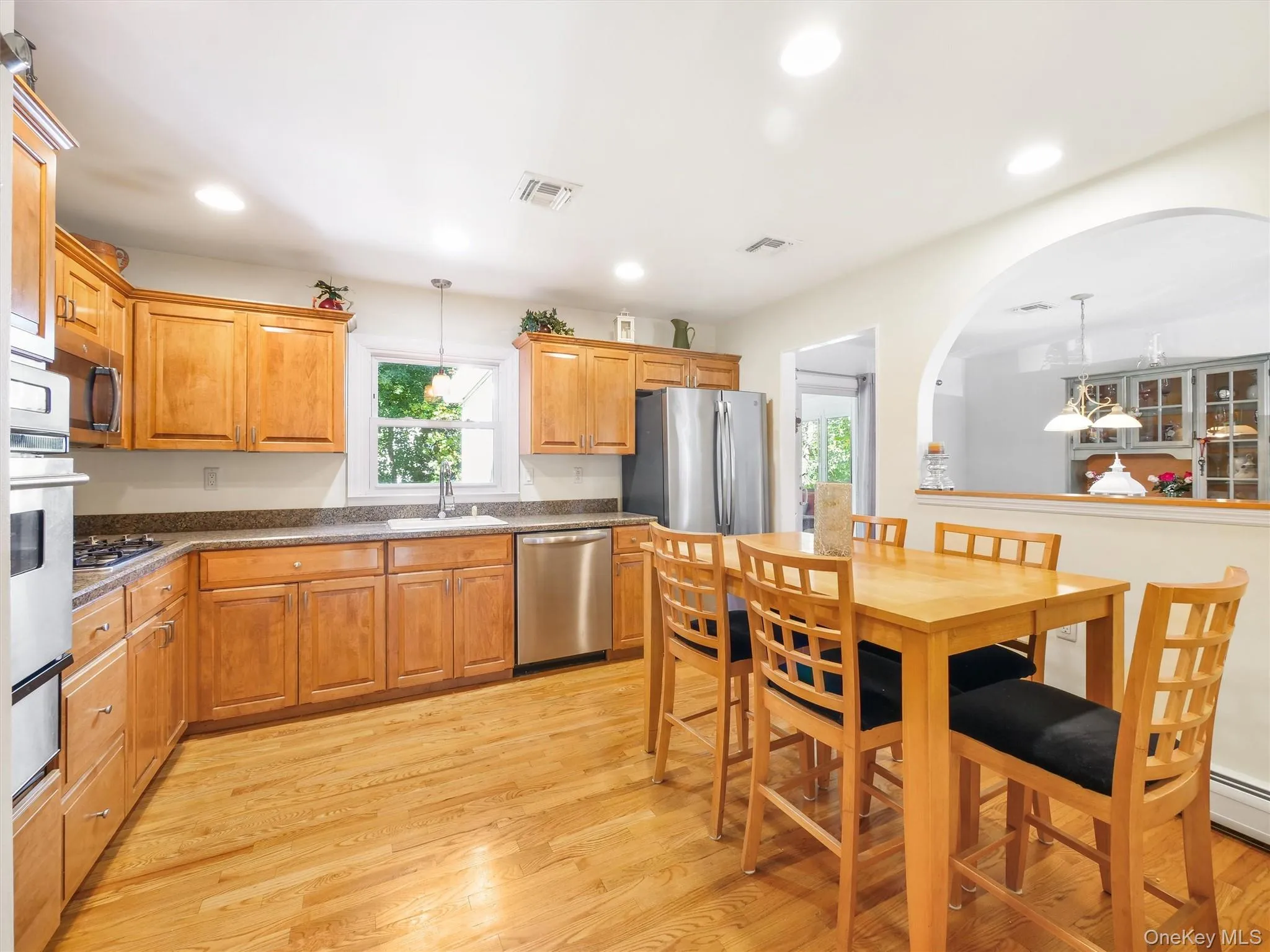 97 Grandview Avenue, Clarkstown, NY, 4 Bedrooms Bedrooms, 11 Rooms Rooms,2 BathroomsBathrooms,Residential,For Rent,Grandview,0,1042690 97 Grandview Avenue, Clarkstown, NY, 4 Bedrooms Bedrooms, 11 Rooms Rooms,2 BathroomsBathrooms,Residential,For Rent,Grandview,0,1042690