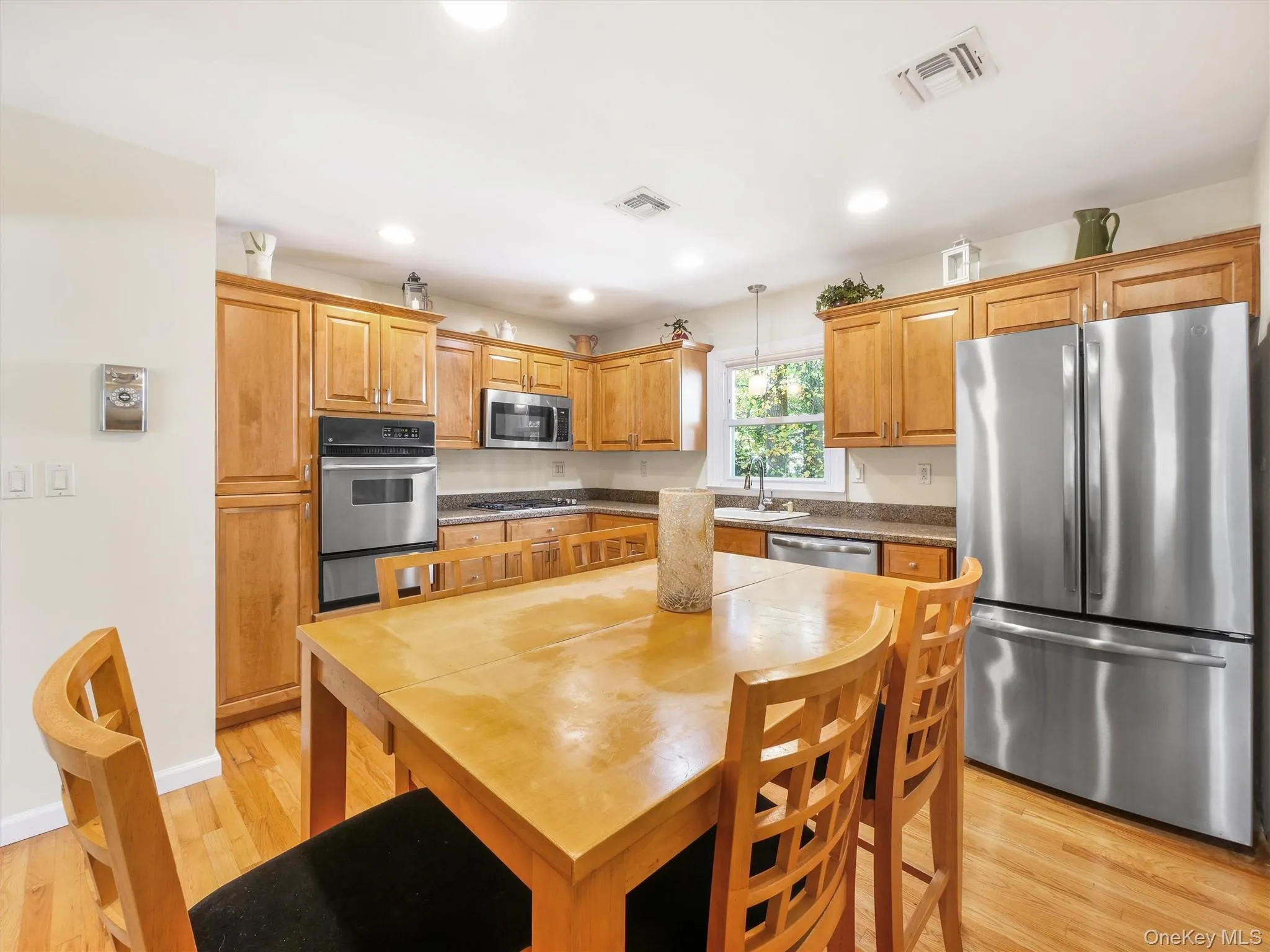 97 Grandview Avenue, Clarkstown, NY, 4 Bedrooms Bedrooms, 11 Rooms Rooms,2 BathroomsBathrooms,Residential,For Rent,Grandview,0,1042690 97 Grandview Avenue, Clarkstown, NY, 4 Bedrooms Bedrooms, 11 Rooms Rooms,2 BathroomsBathrooms,Residential,For Rent,Grandview,0,1042690