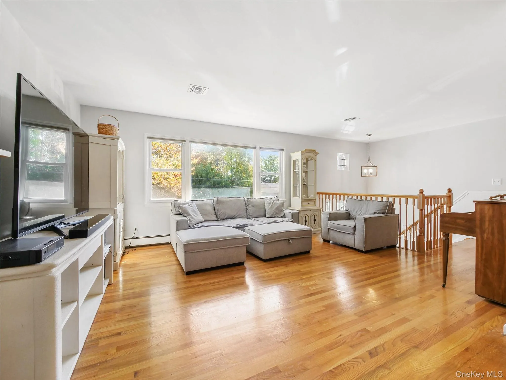 97 Grandview Avenue, Clarkstown, NY, 4 Bedrooms Bedrooms, 11 Rooms Rooms,2 BathroomsBathrooms,Residential,For Rent,Grandview,0,1042690 97 Grandview Avenue, Clarkstown, NY, 4 Bedrooms Bedrooms, 11 Rooms Rooms,2 BathroomsBathrooms,Residential,For Rent,Grandview,0,1042690