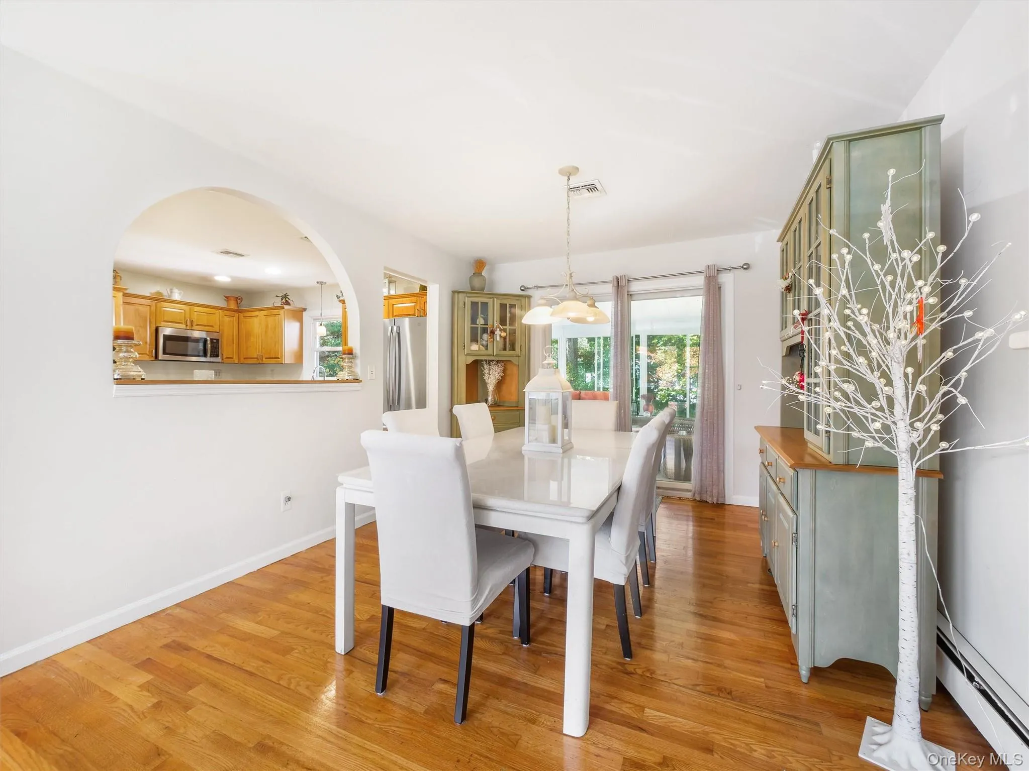 97 Grandview Avenue, Clarkstown, NY, 4 Bedrooms Bedrooms, 11 Rooms Rooms,2 BathroomsBathrooms,Residential,For Rent,Grandview,0,1042690 97 Grandview Avenue, Clarkstown, NY, 4 Bedrooms Bedrooms, 11 Rooms Rooms,2 BathroomsBathrooms,Residential,For Rent,Grandview,0,1042690