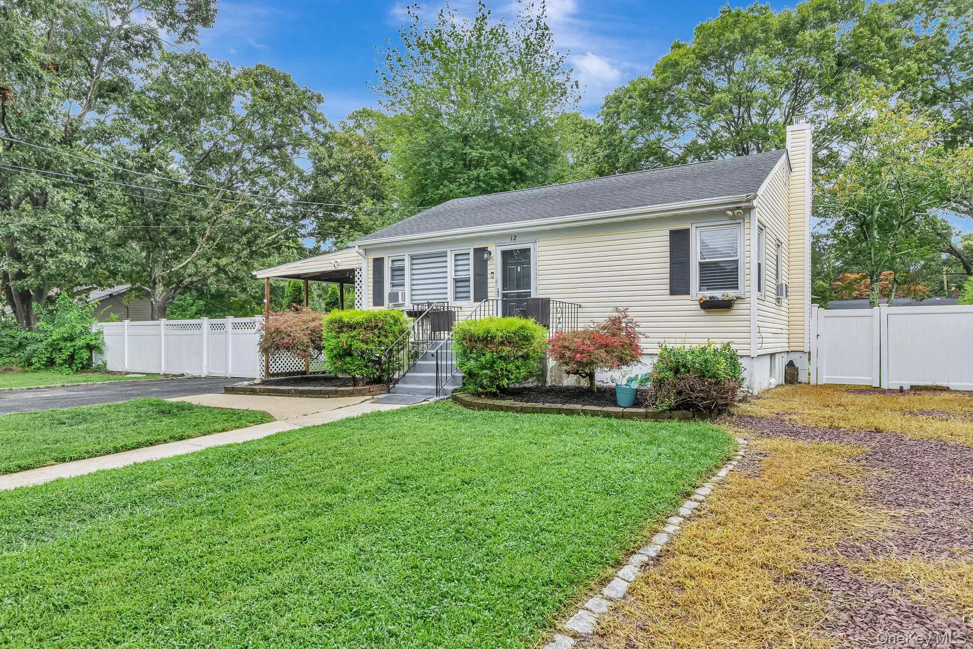 12 Dover Avenue, Brookhaven, NY, 2 Bedrooms Bedrooms, 5 Rooms Rooms,2 BathroomsBathrooms,Residential,For Rent,Dover,0,1042709 12 Dover Avenue, Brookhaven, NY, 2 Bedrooms Bedrooms, 5 Rooms Rooms,2 BathroomsBathrooms,Residential,For Rent,Dover,0,1042709