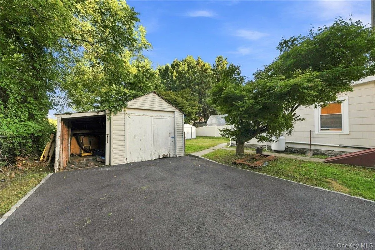 171 Westchester Avenue, Cortlandt, NY, 2 Bedrooms Bedrooms, 7 Rooms Rooms,1 BathroomBathrooms,Residential,For Rent,Westchester,0,1042710 171 Westchester Avenue, Cortlandt, NY, 2 Bedrooms Bedrooms, 7 Rooms Rooms,1 BathroomBathrooms,Residential,For Rent,Westchester,0,1042710