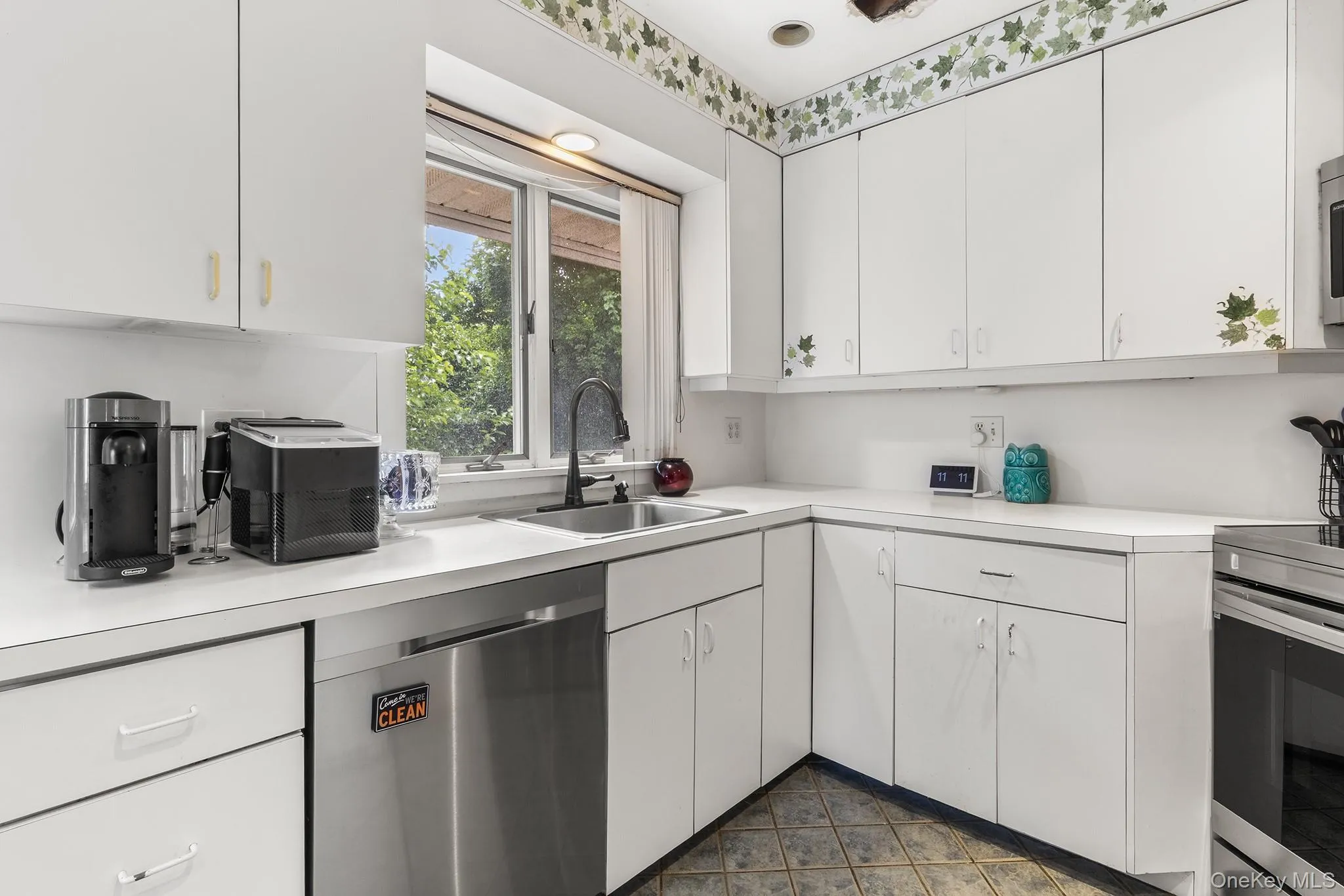 2075 Alan Drive, Hempstead, NY, 3 Bedrooms Bedrooms, 7 Rooms Rooms,2 BathroomsBathrooms,Residential,For Rent,Alan,0,1042712 2075 Alan Drive, Hempstead, NY, 3 Bedrooms Bedrooms, 7 Rooms Rooms,2 BathroomsBathrooms,Residential,For Rent,Alan,0,1042712